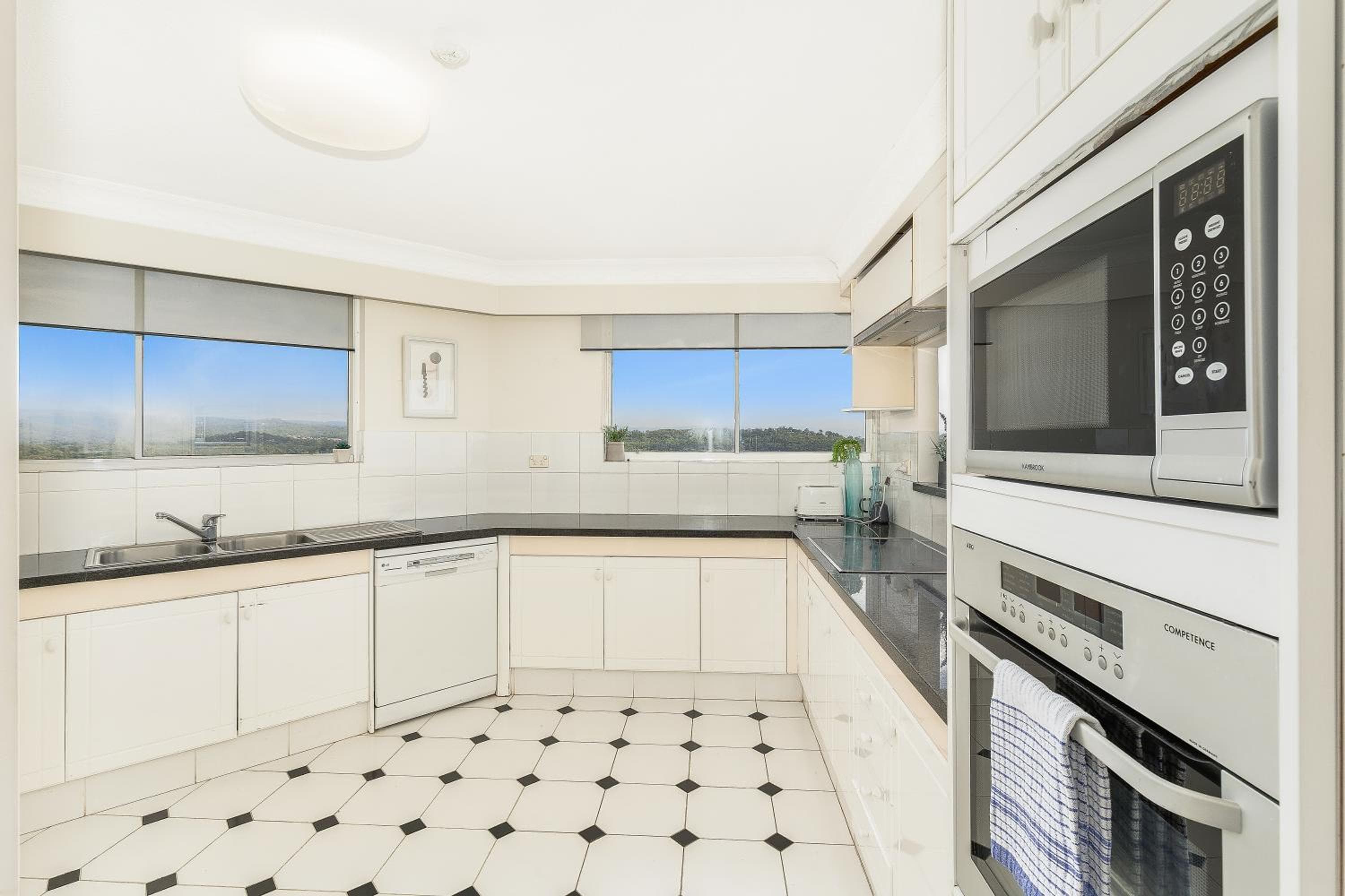 19th Avenue on the Beach, Gold Coast, photo 6