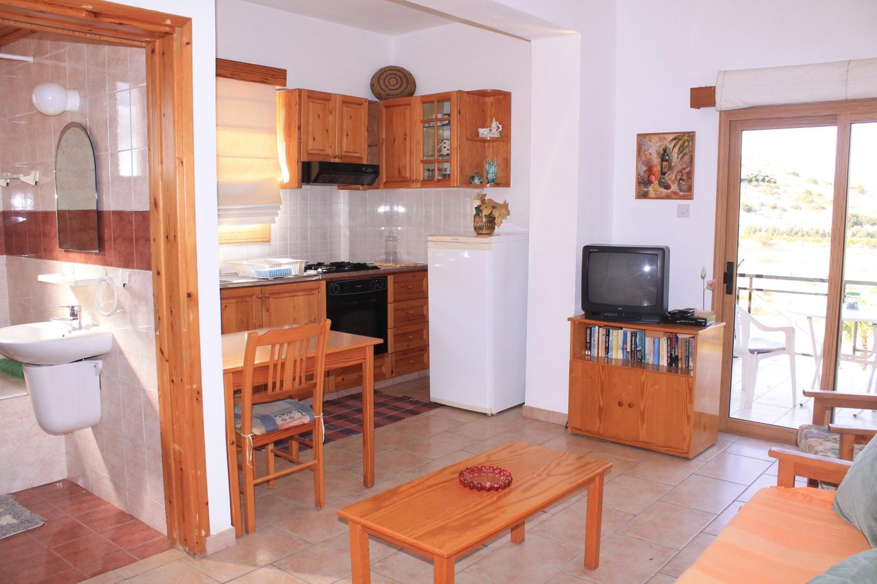Ampelokipi Holiday Apartments, Pissouri, photo 2