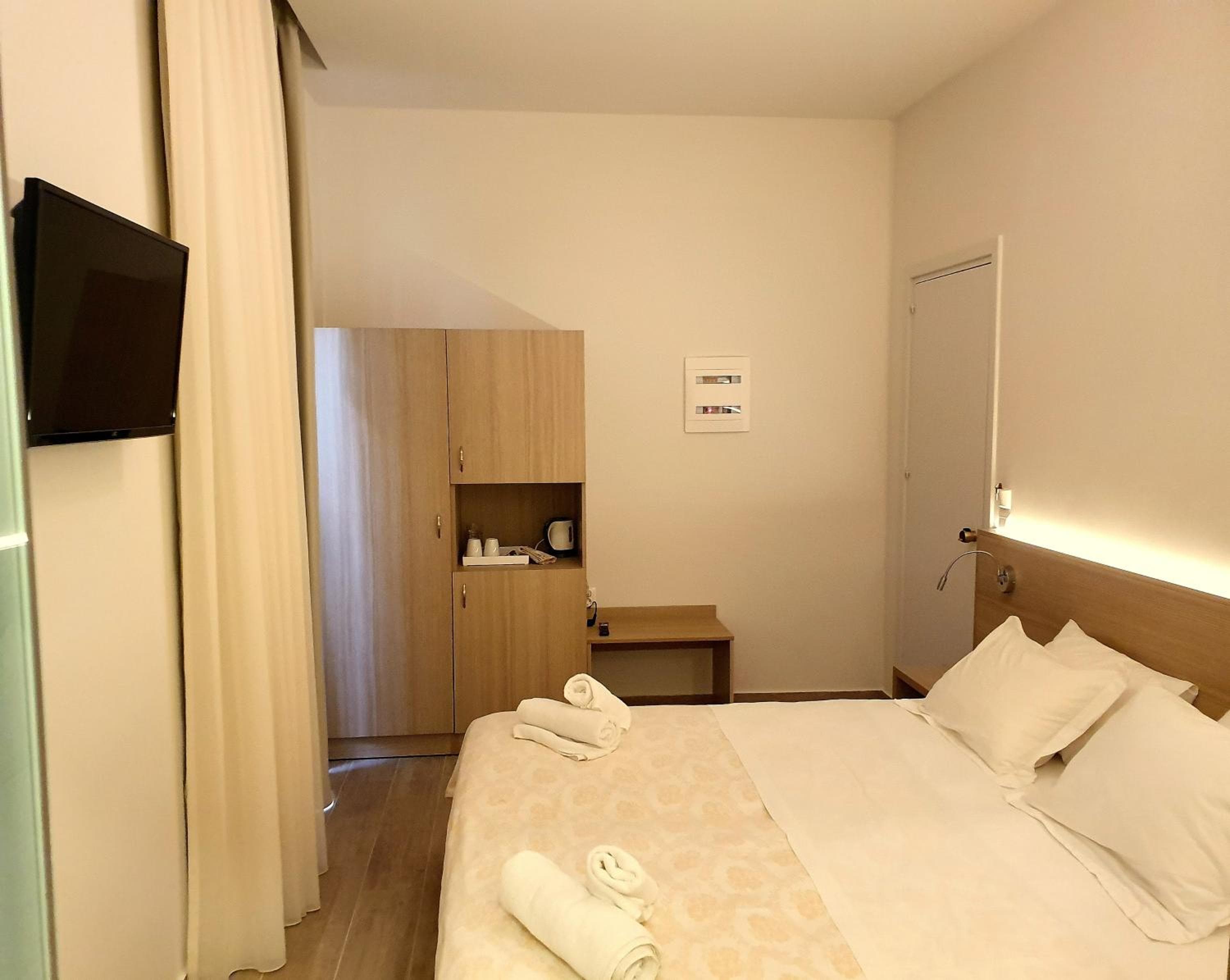Caravel Hotel Apartments, Ixia, photo 3