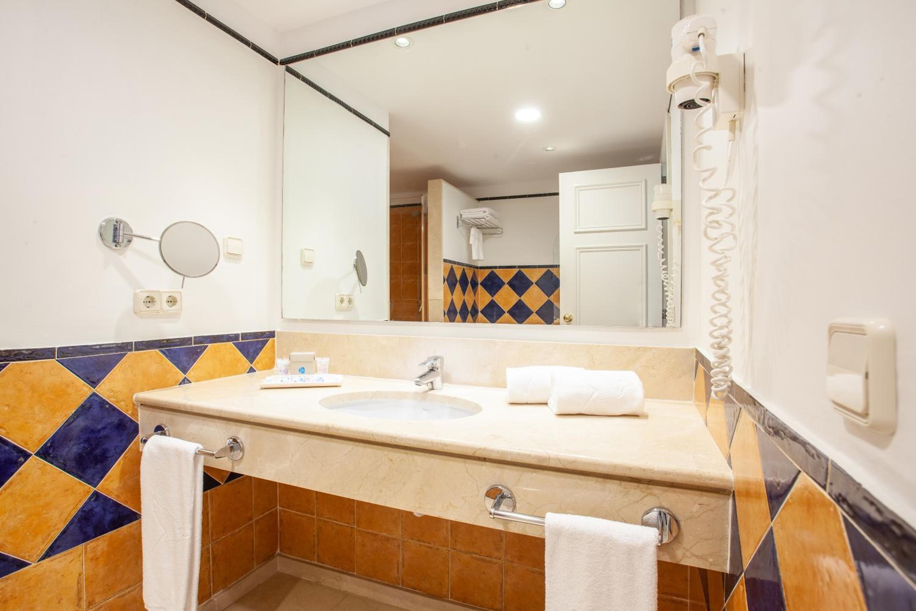 Grupotel Macarella Suites & Spa, Son Xoriguer, photo 2