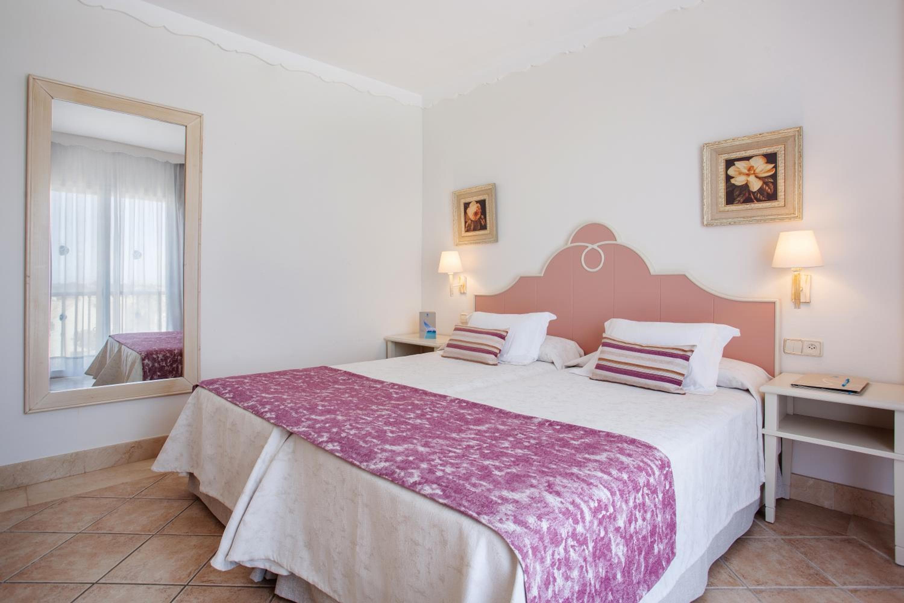 Grupotel Macarella Suites & Spa, Son Xoriguer