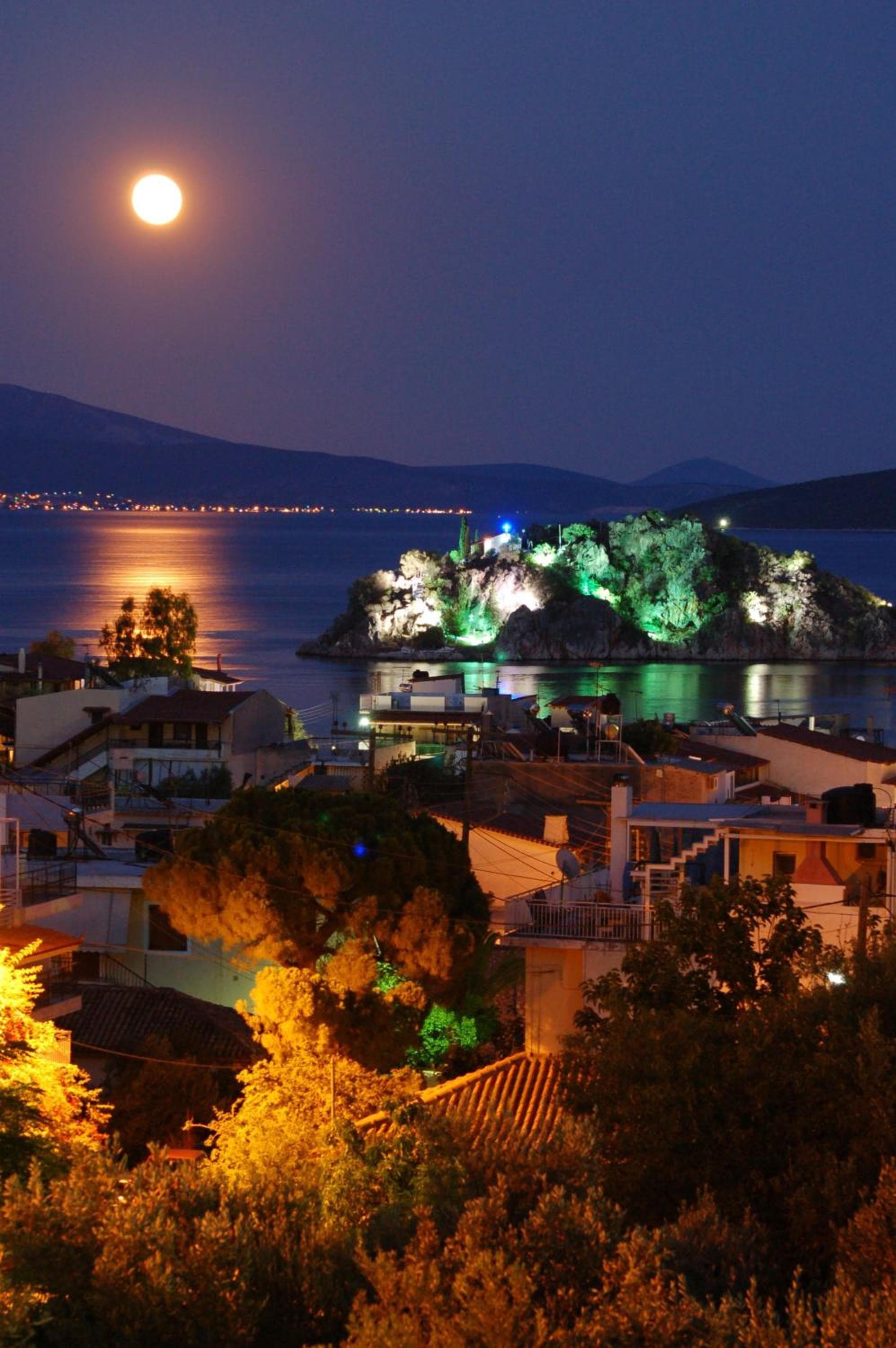 Viaros Hotel Apartments, Tolo