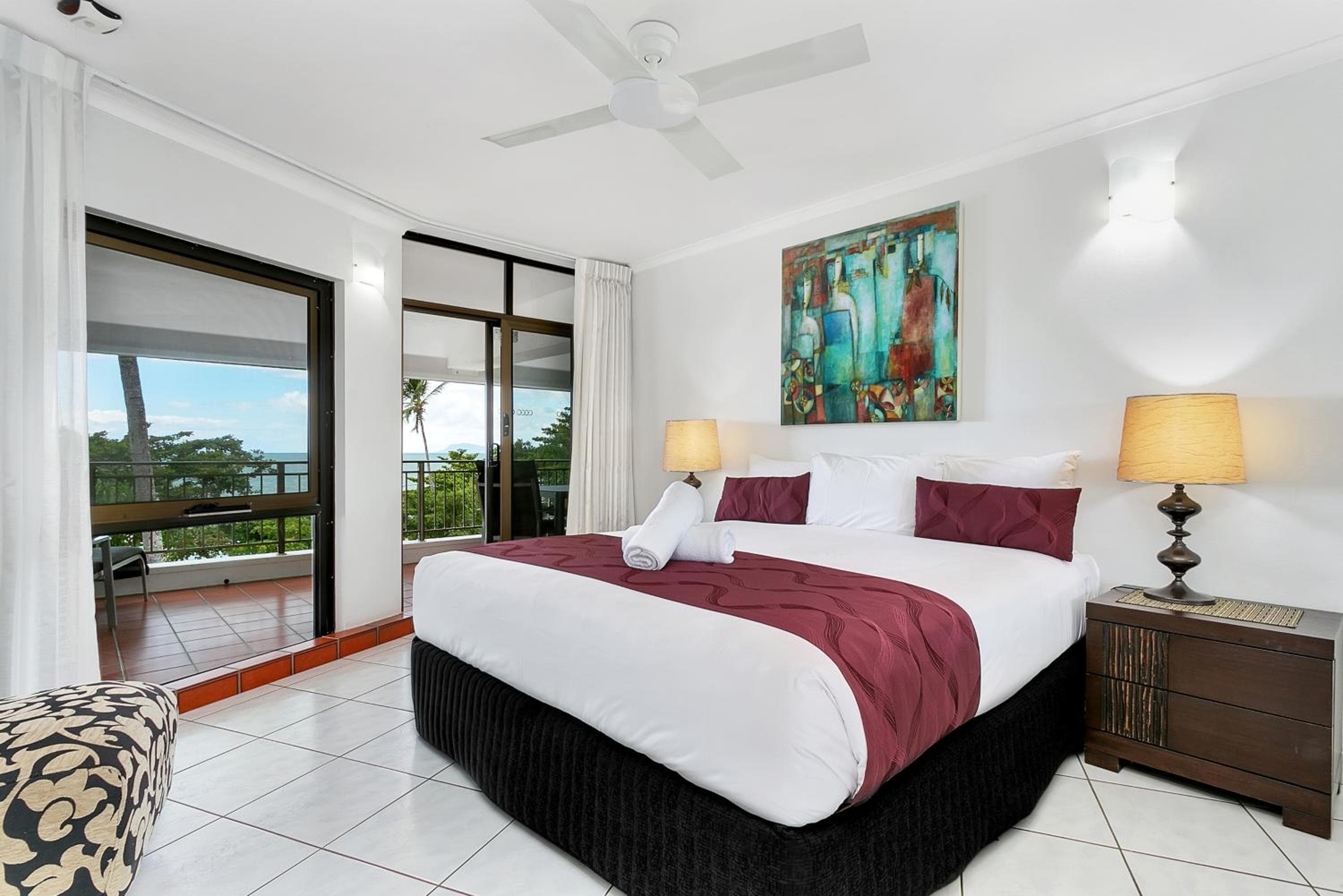 Roydon Beachfront Apartments, Trinity Beach, photo 4