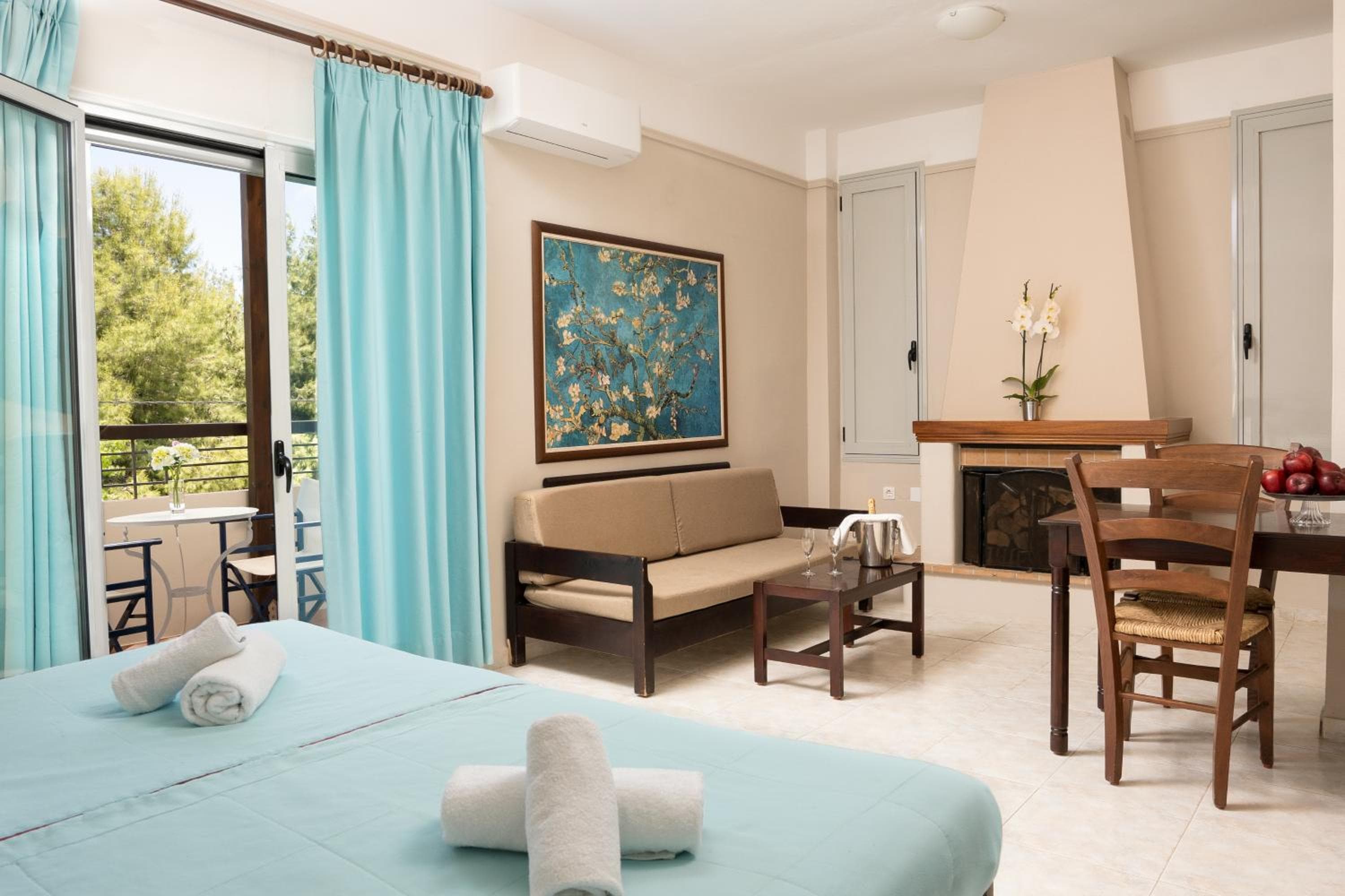 Talos Hotel Apartments, Kato Daratso, photo 2