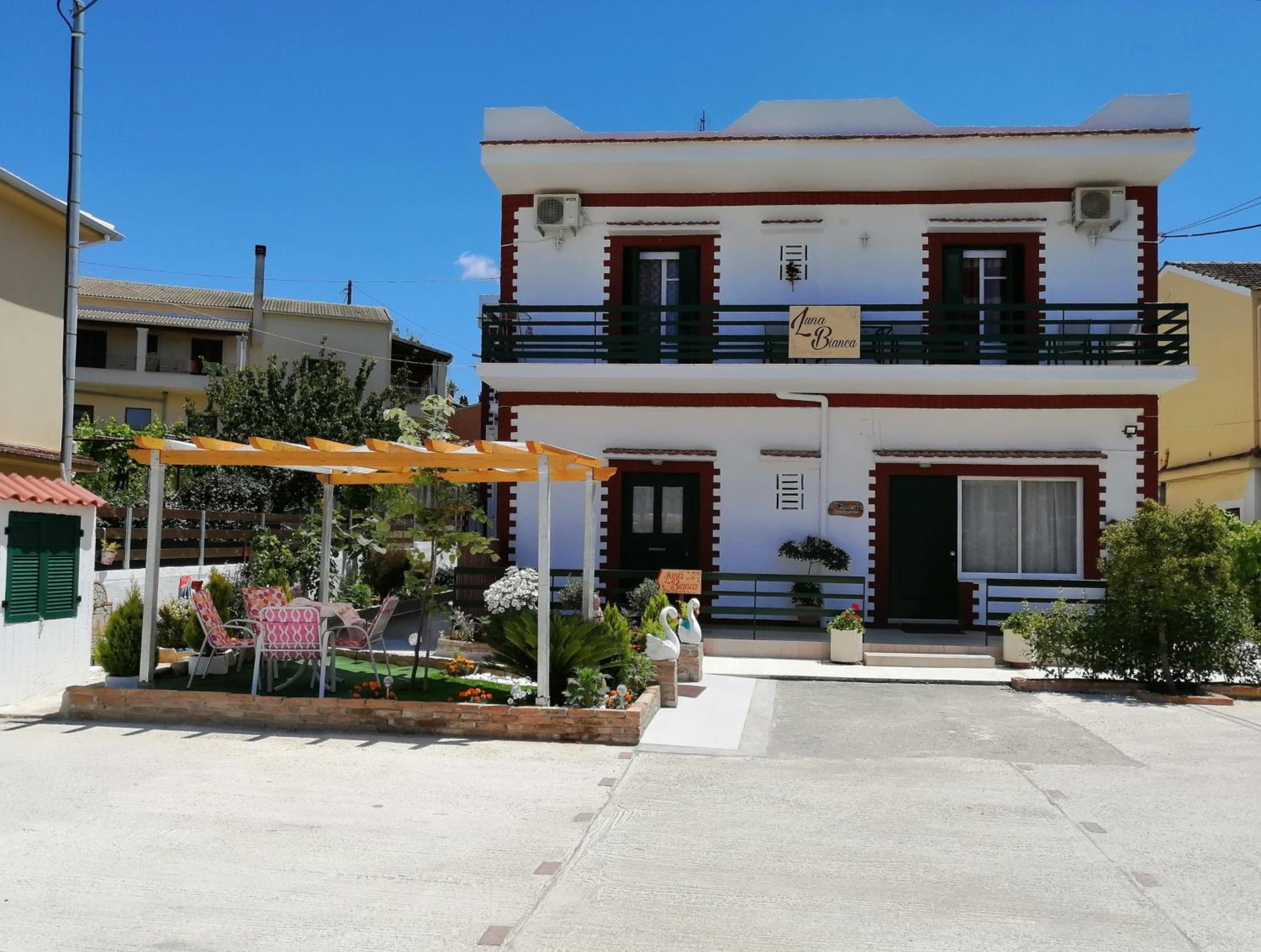 Luna Bianca - Corfu Apartments, Corfu Town