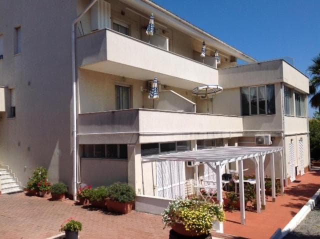 Loano Apartment Pool & Garden, Loano