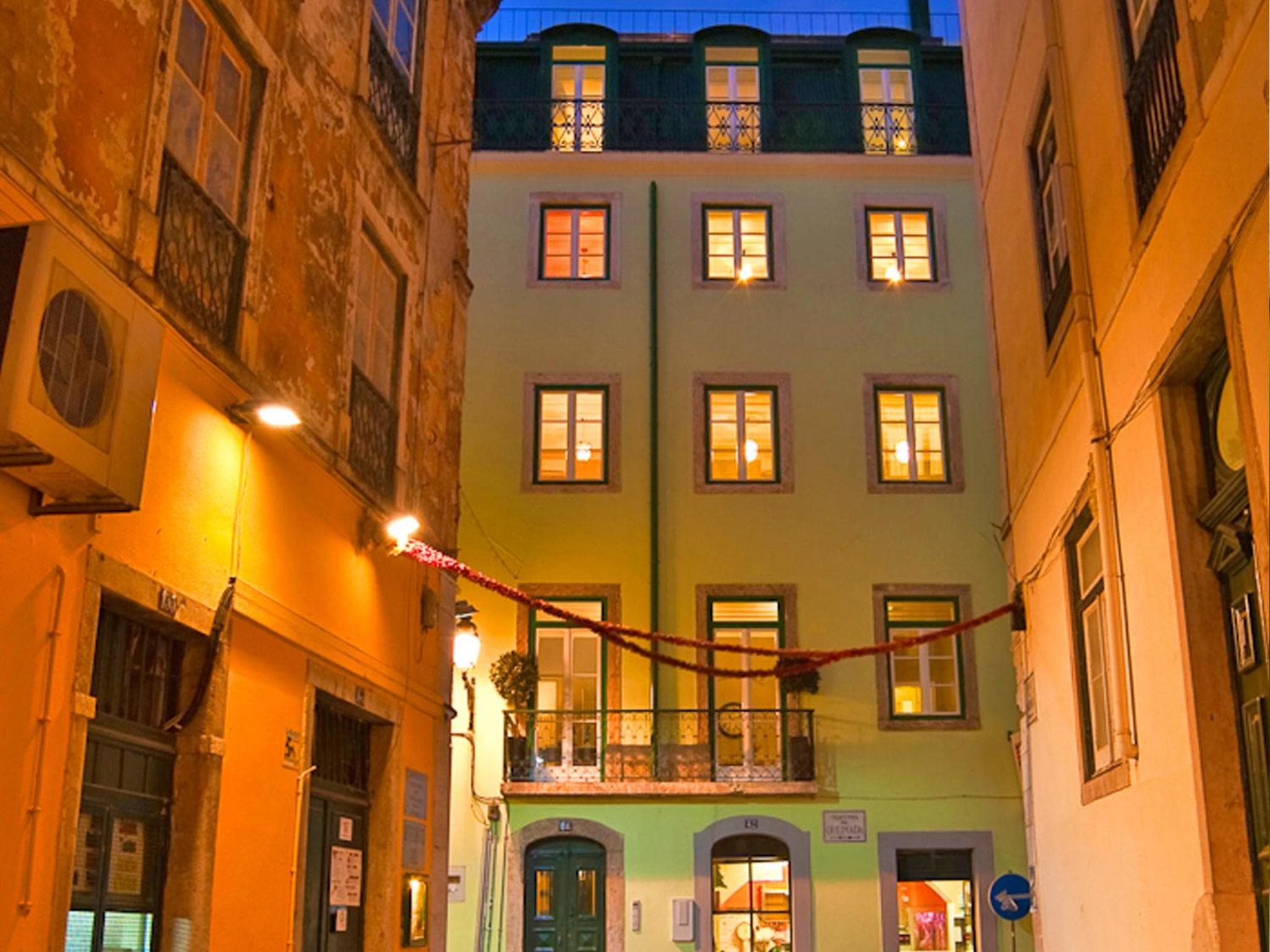 Lisbon Colours Bairro Alto Apartments, Lisbon