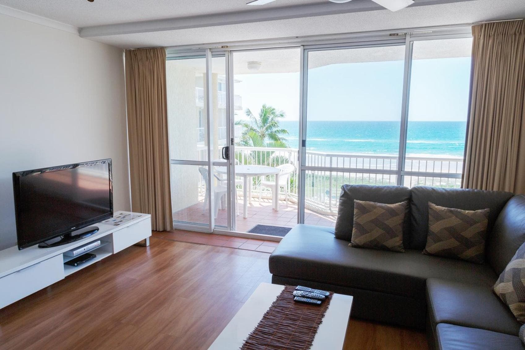 Crystal Beachfront Apartments, Gold Coast, photo 4
