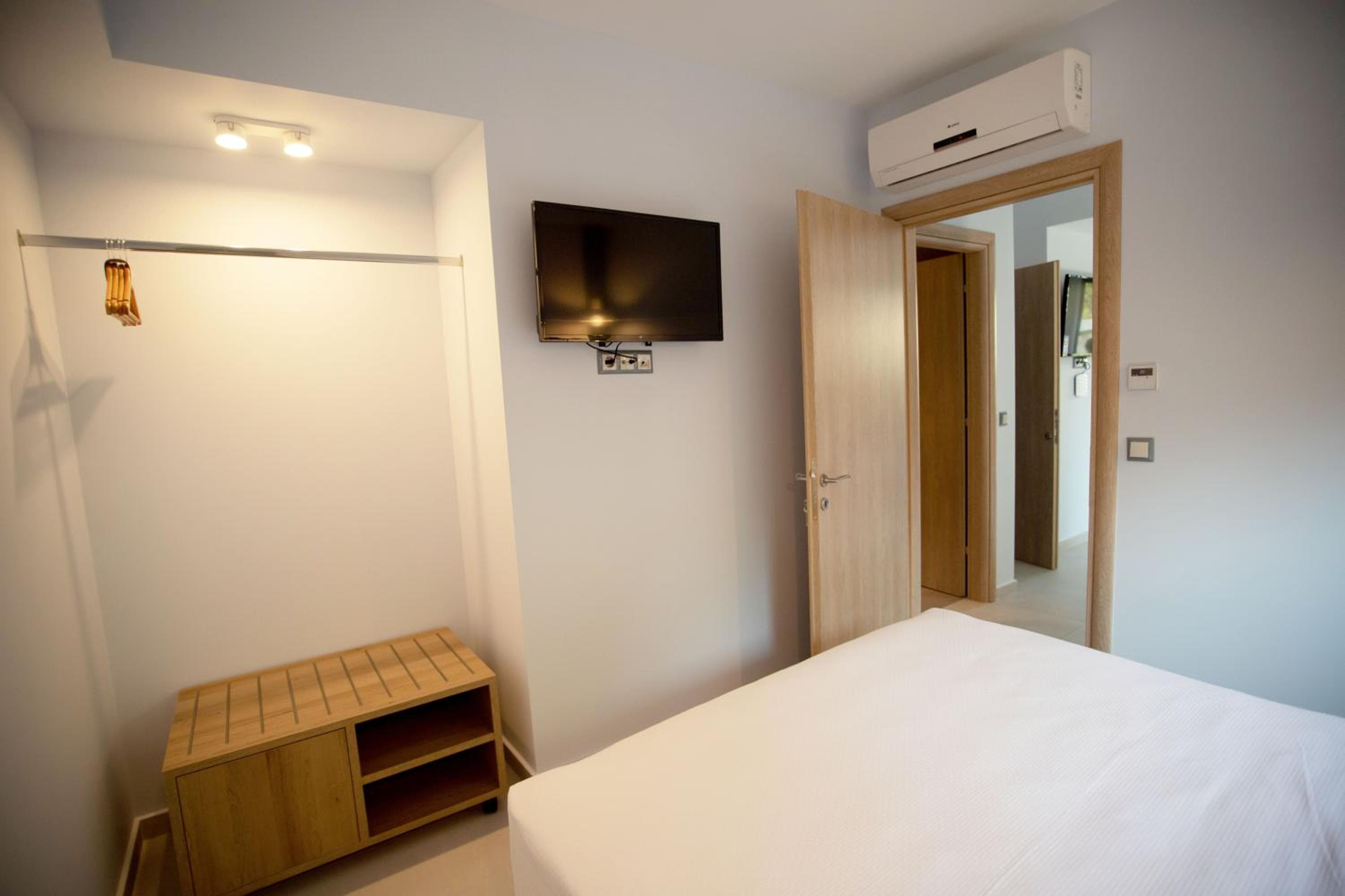 8 Boutique Suites, Nea Potidaea, photo 6