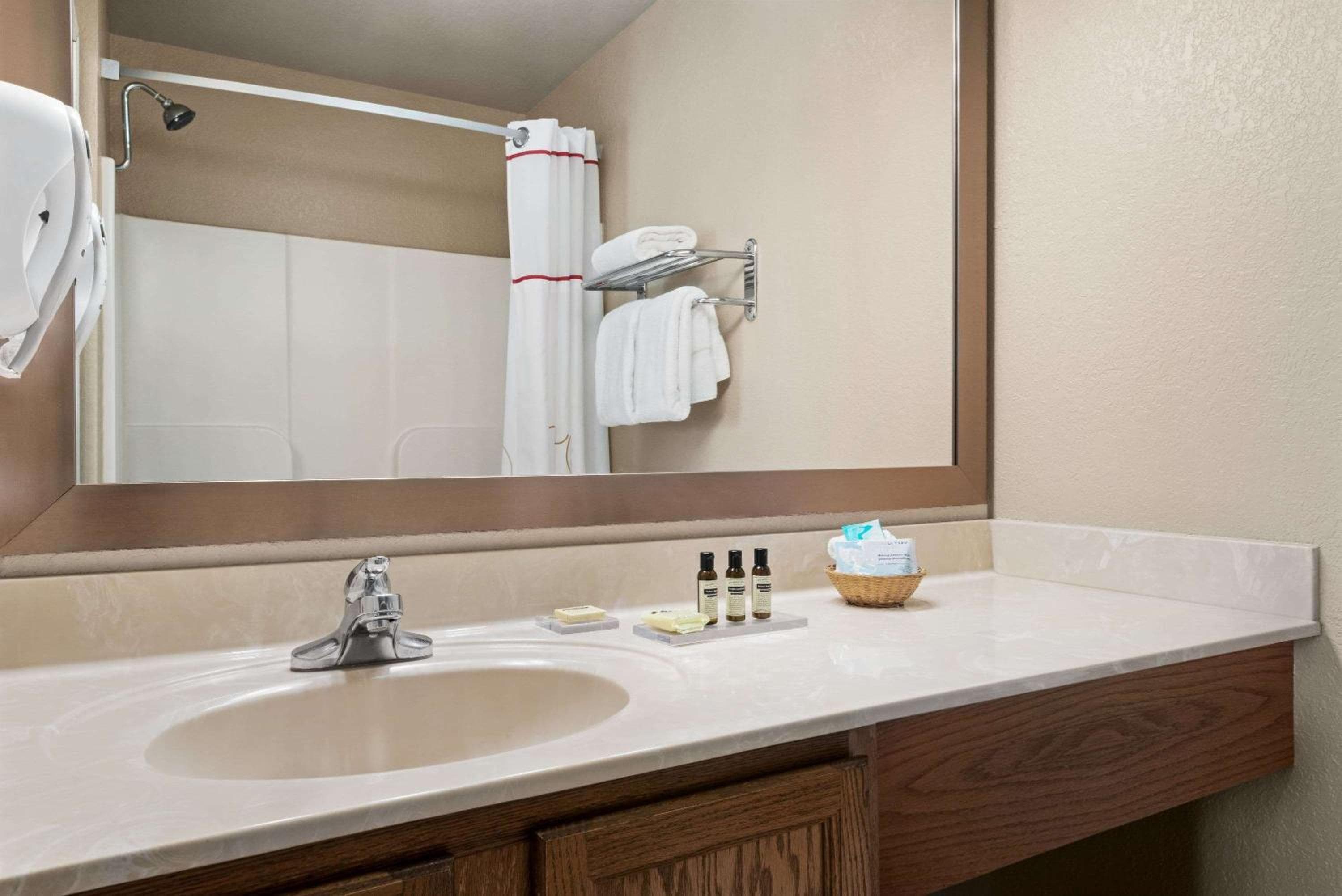 Hawthorn Extended Stay by Wyndham Decatur, Decatur, photo 5