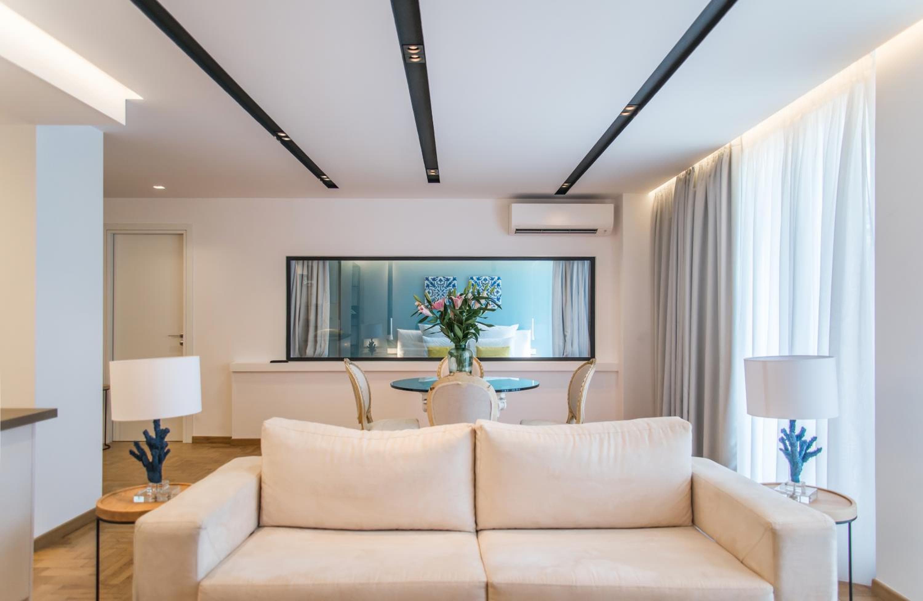 PINACOTA SUITES ATHENS, Athens, photo 6