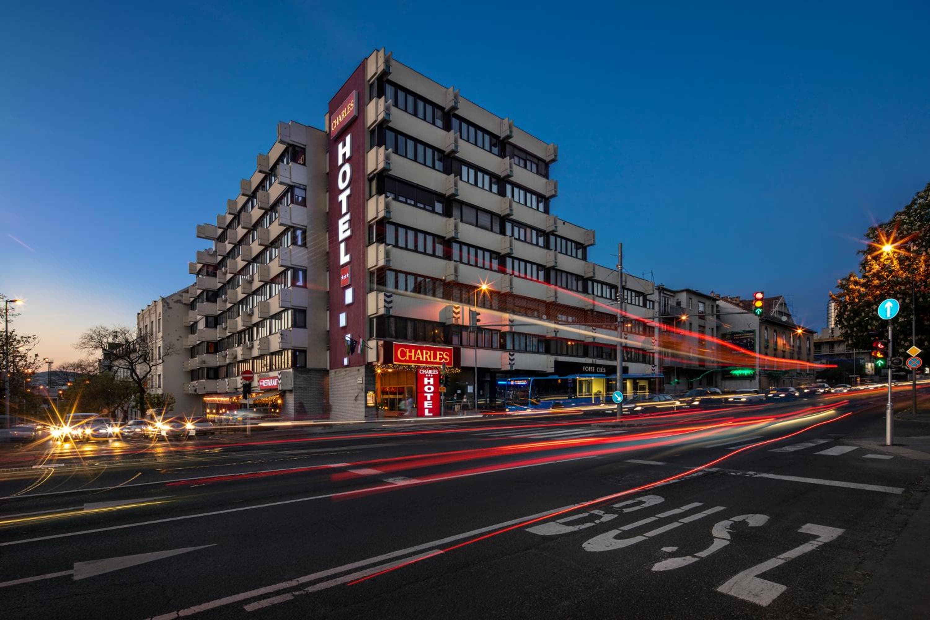 Hotel Charles, Budapest