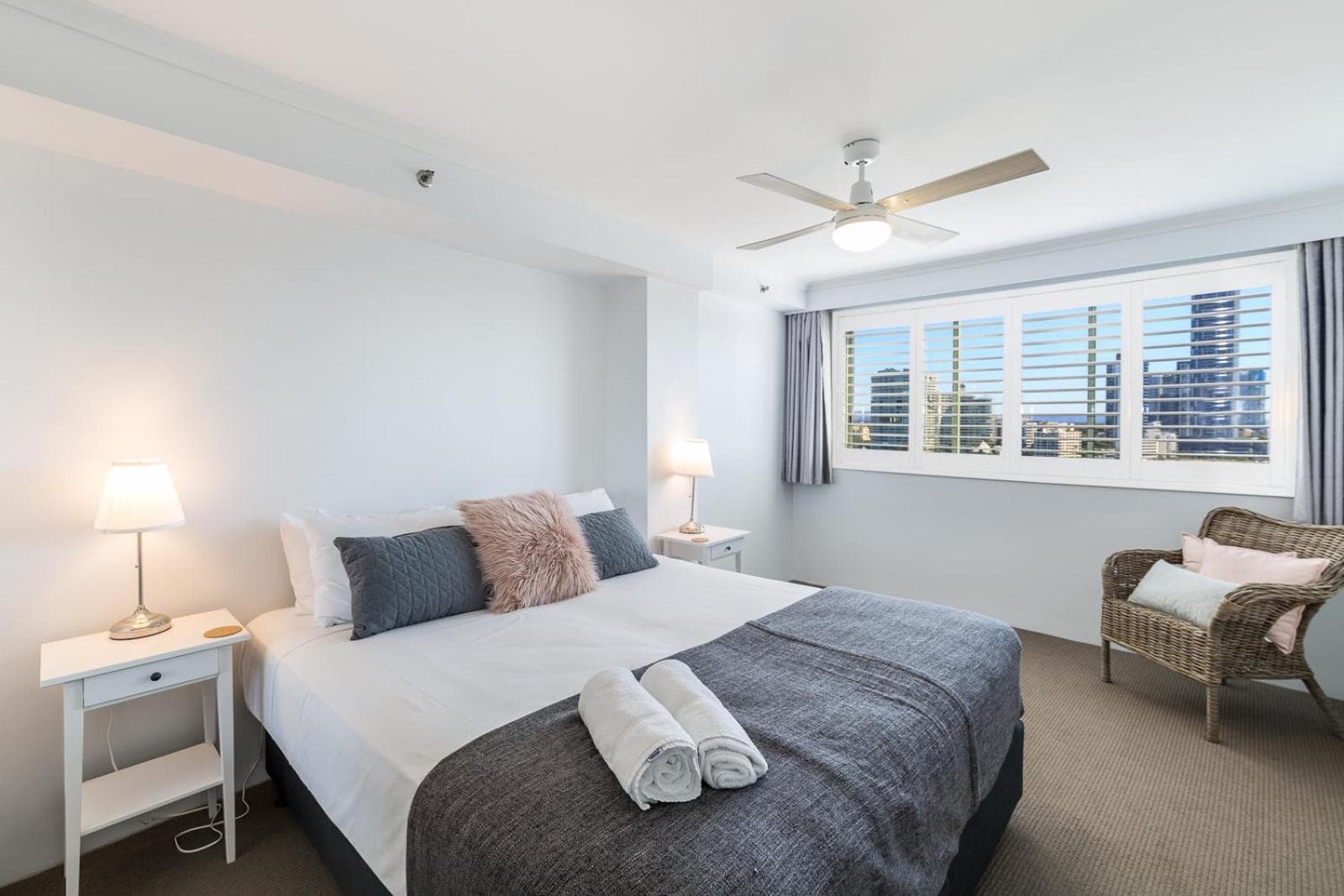 The Meriton Apartments on Main Beach, Gold Coast, photo 3