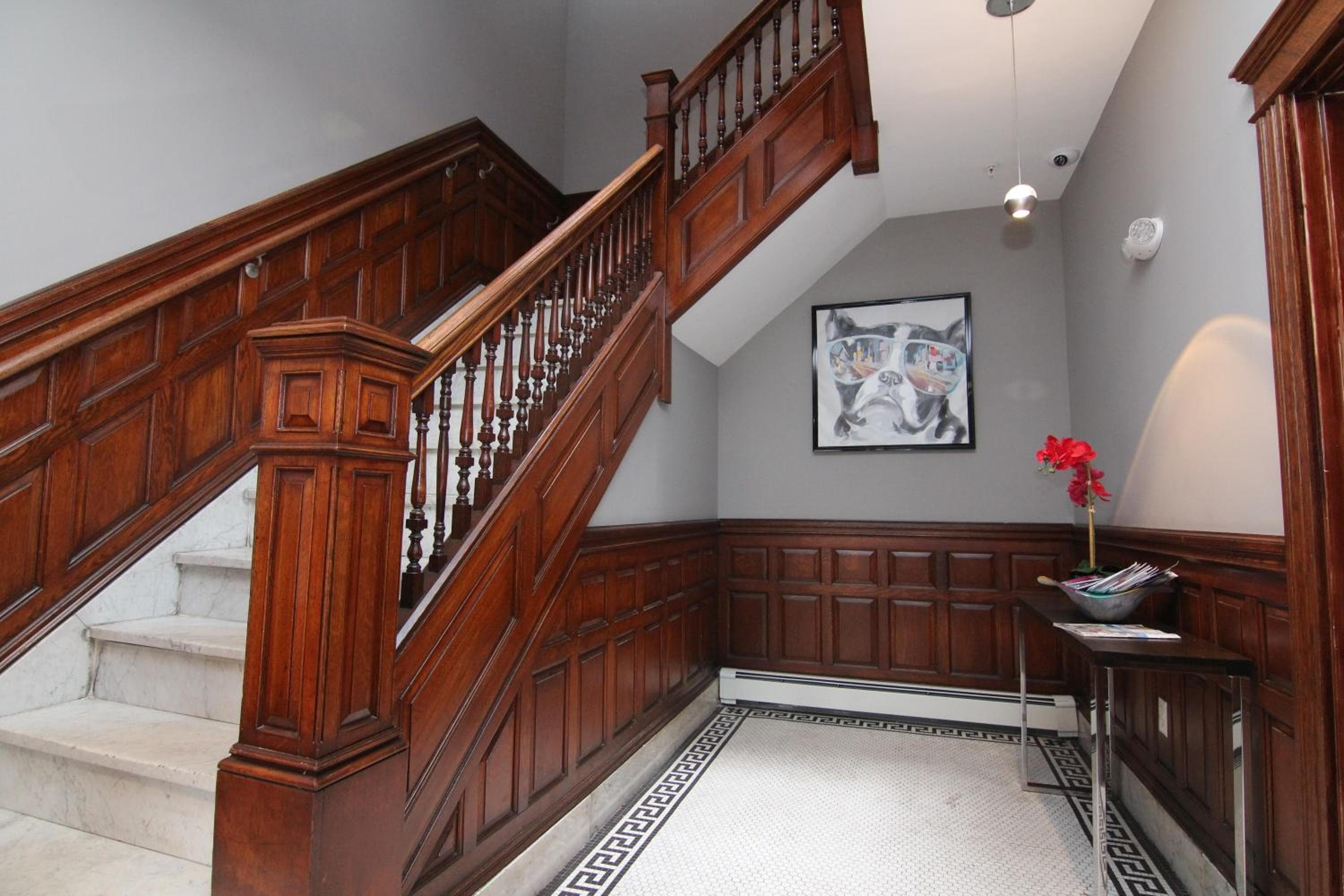 A Stylish Stay w/ a Queen Bed, Heated Floors.. #23, Brookline, photo 3