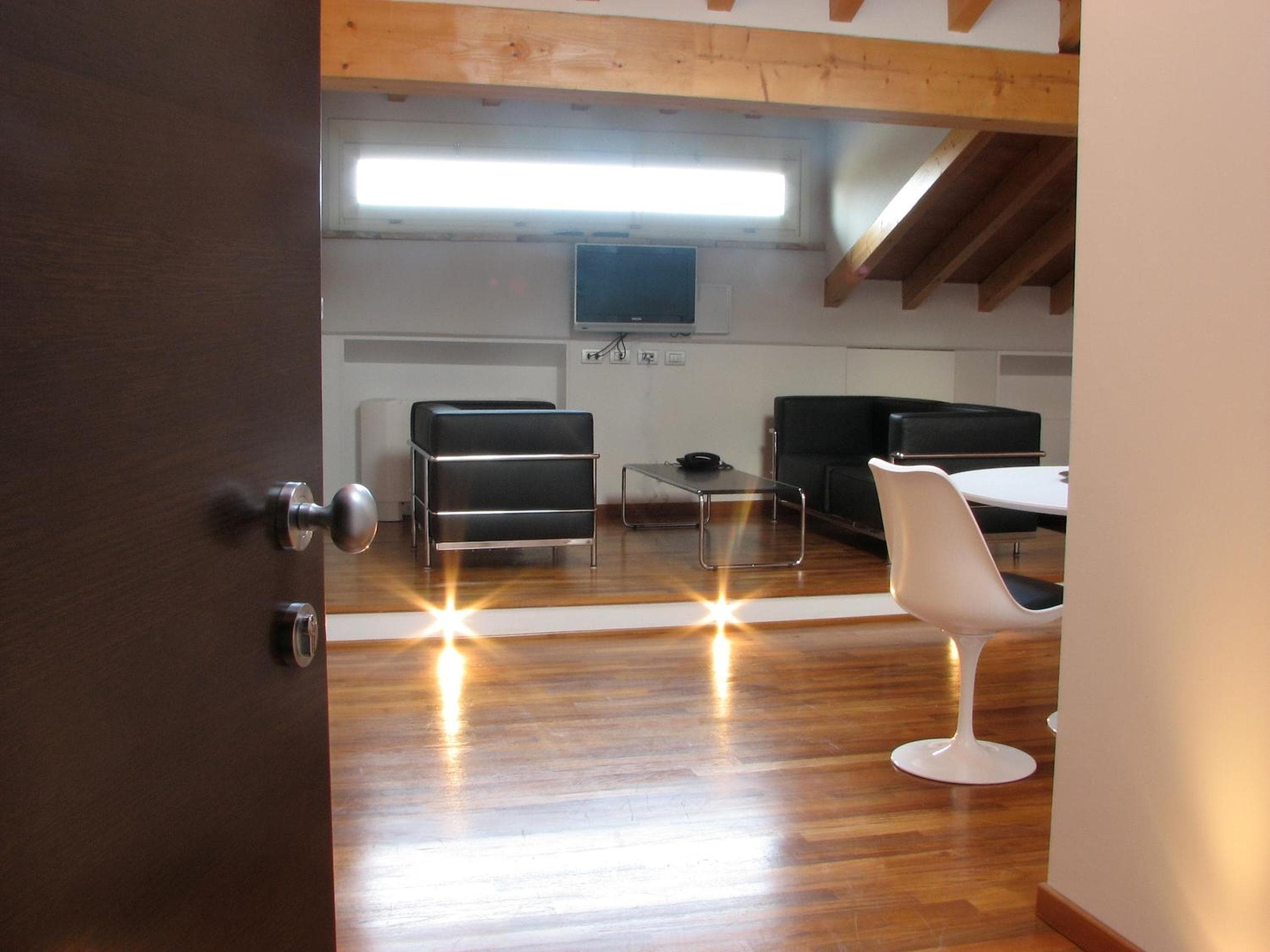 Parizzi Suites&Studio Restaurant, Parma, photo 6