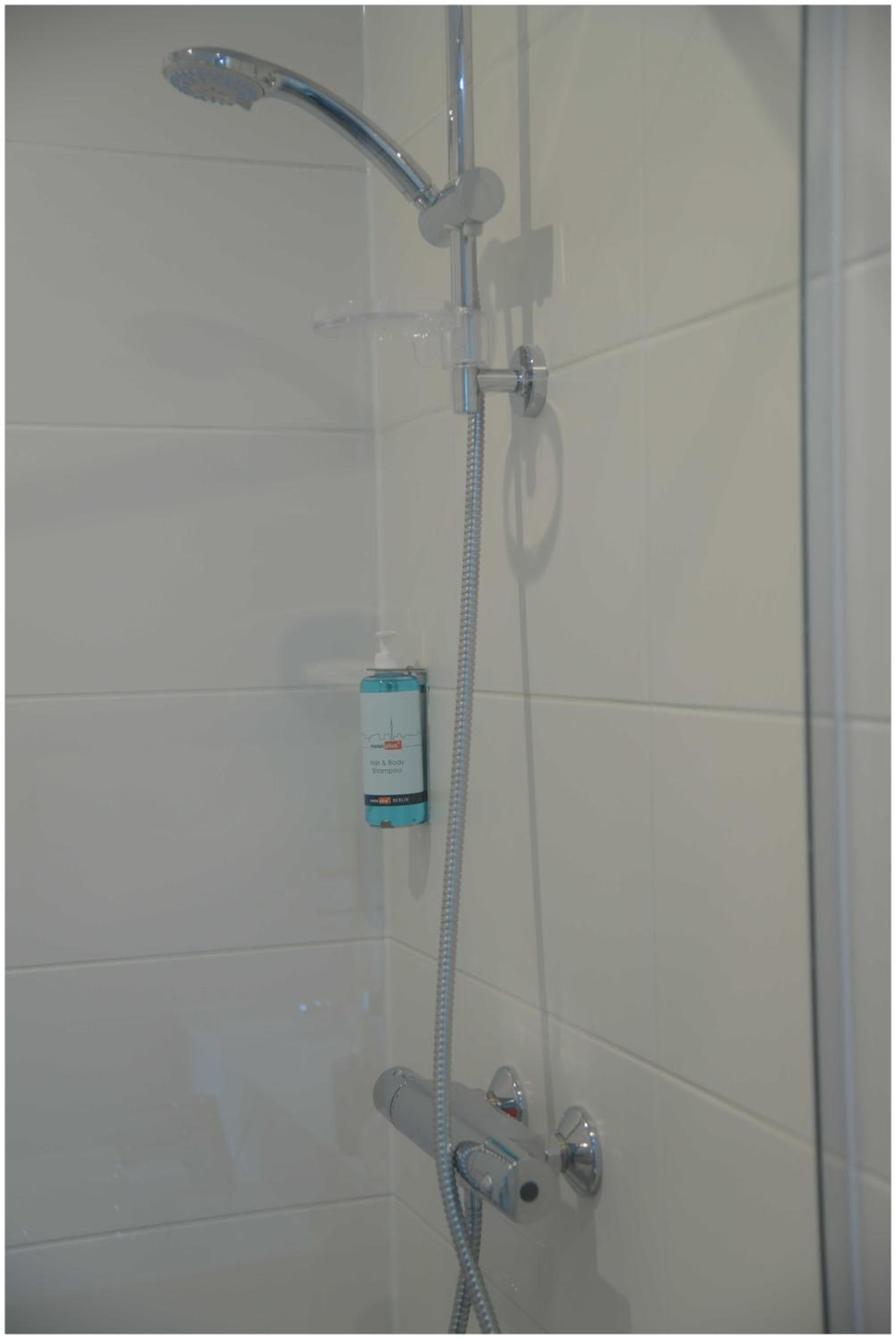 Bathroom at Motel Plus Schönefeld