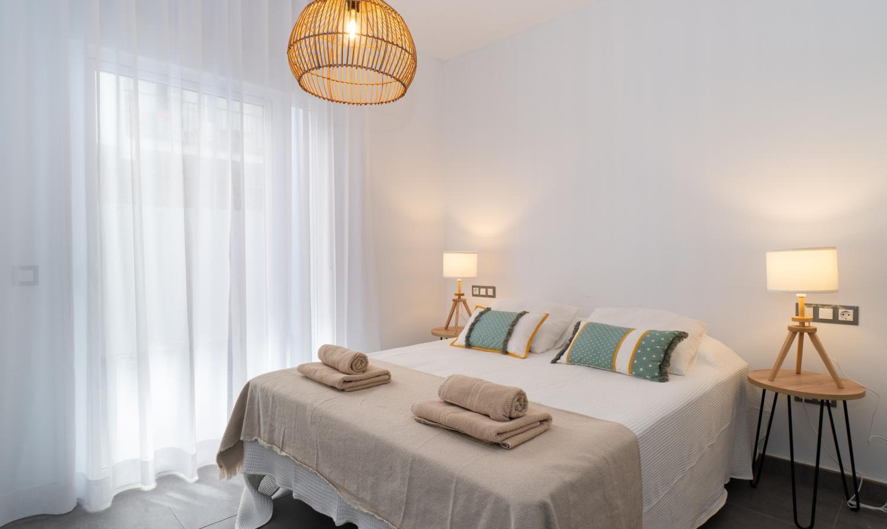 Sur Suites La Dorada, centricos soleados a pocos metros de la Playa y con Parking Opcional, Fuengirola, photo 2
