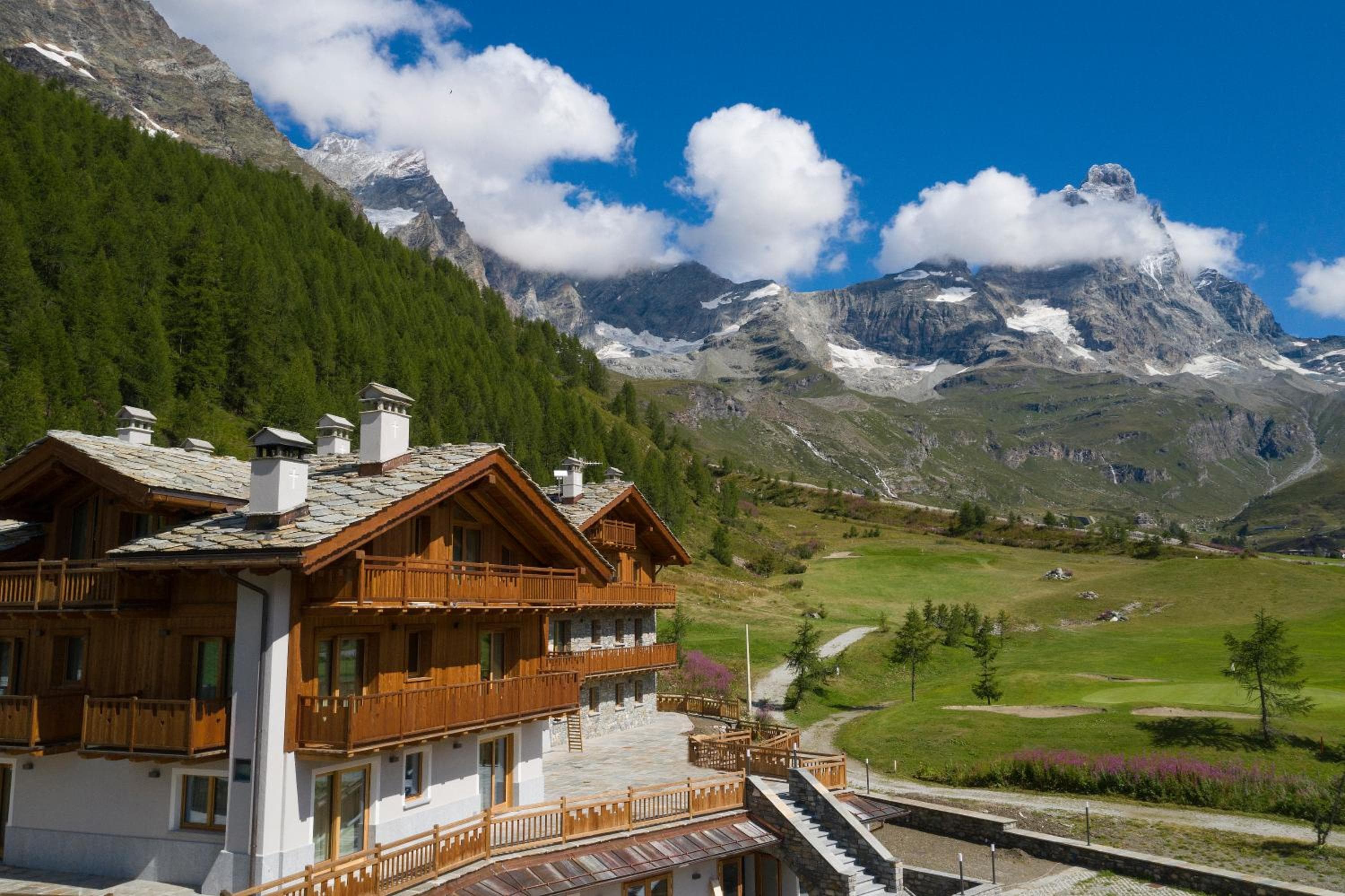3 Chalets Aparthotel, Breuil-Cervinia