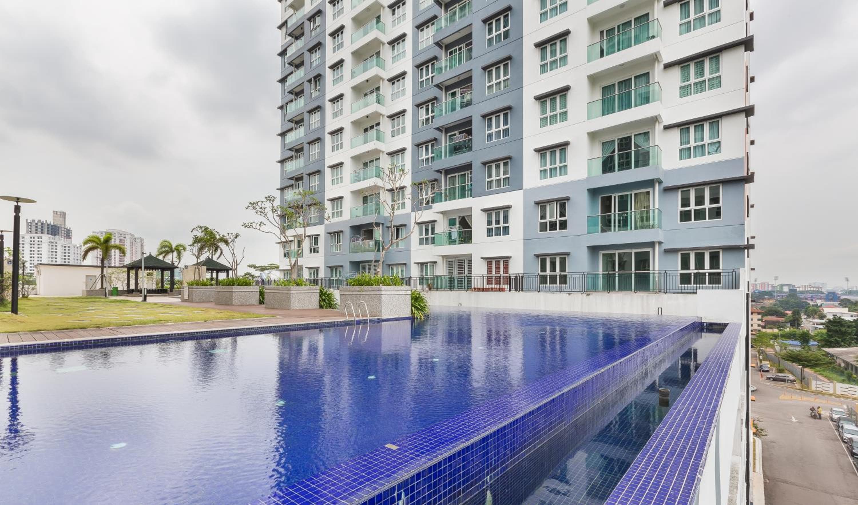 Seasons Larkin Apartment By RR JBcity, Johor Bahru, photo 2