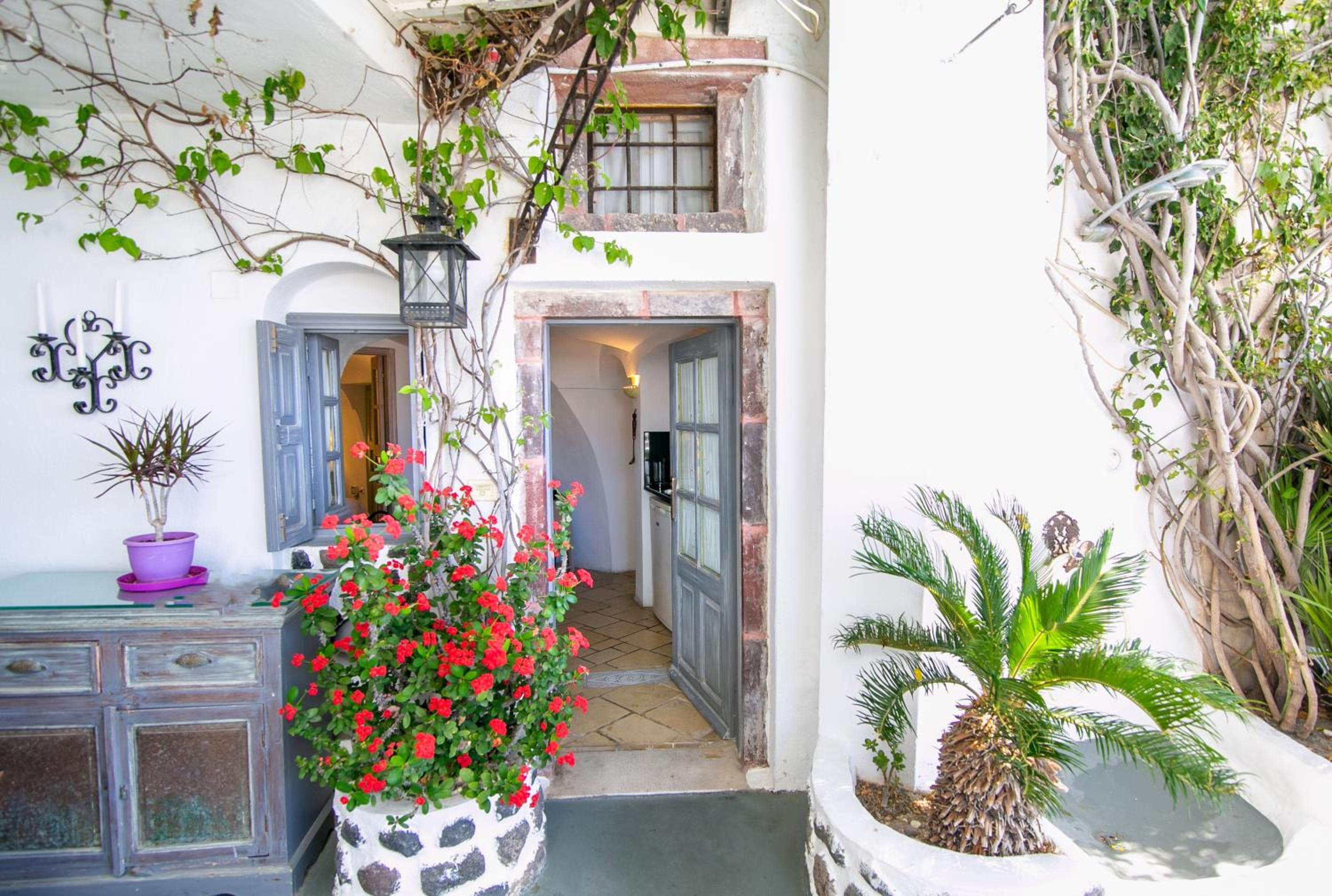 Alexander's Suites, Oia