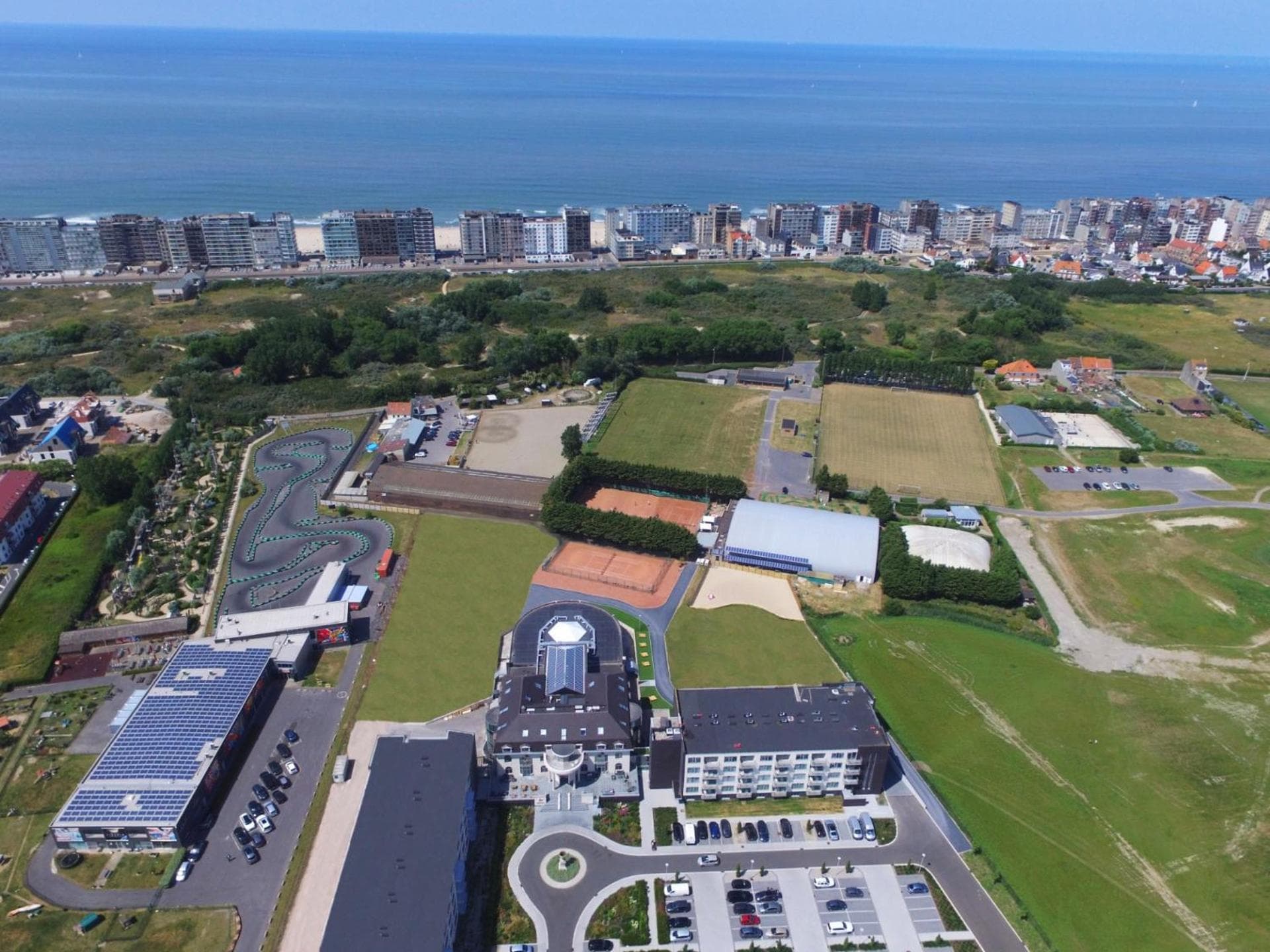 Acropolis - Luxury Appartments I Hotelservice and parking, Middelkerke