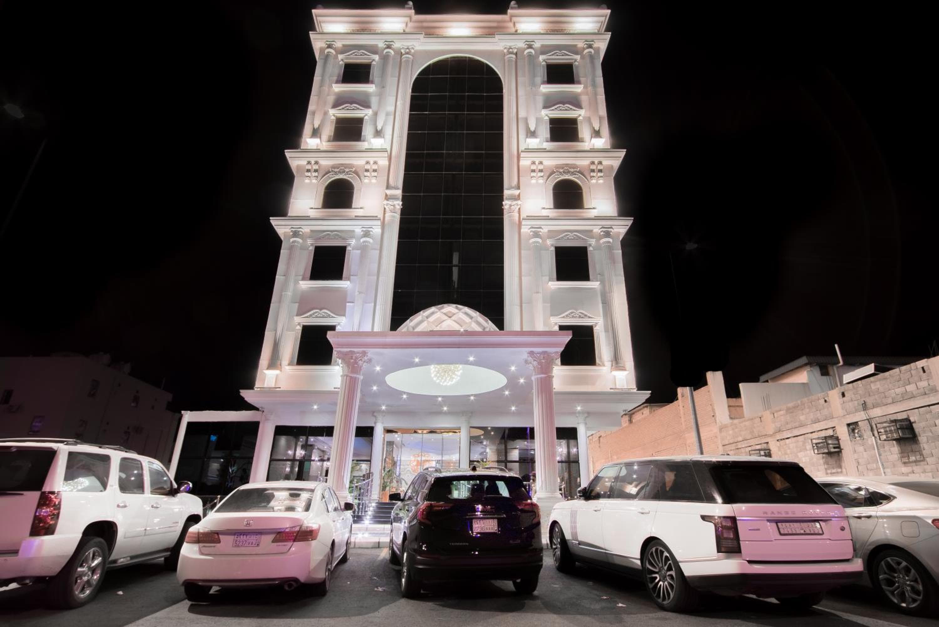 Al Mokhtar Furnished Units, Taif