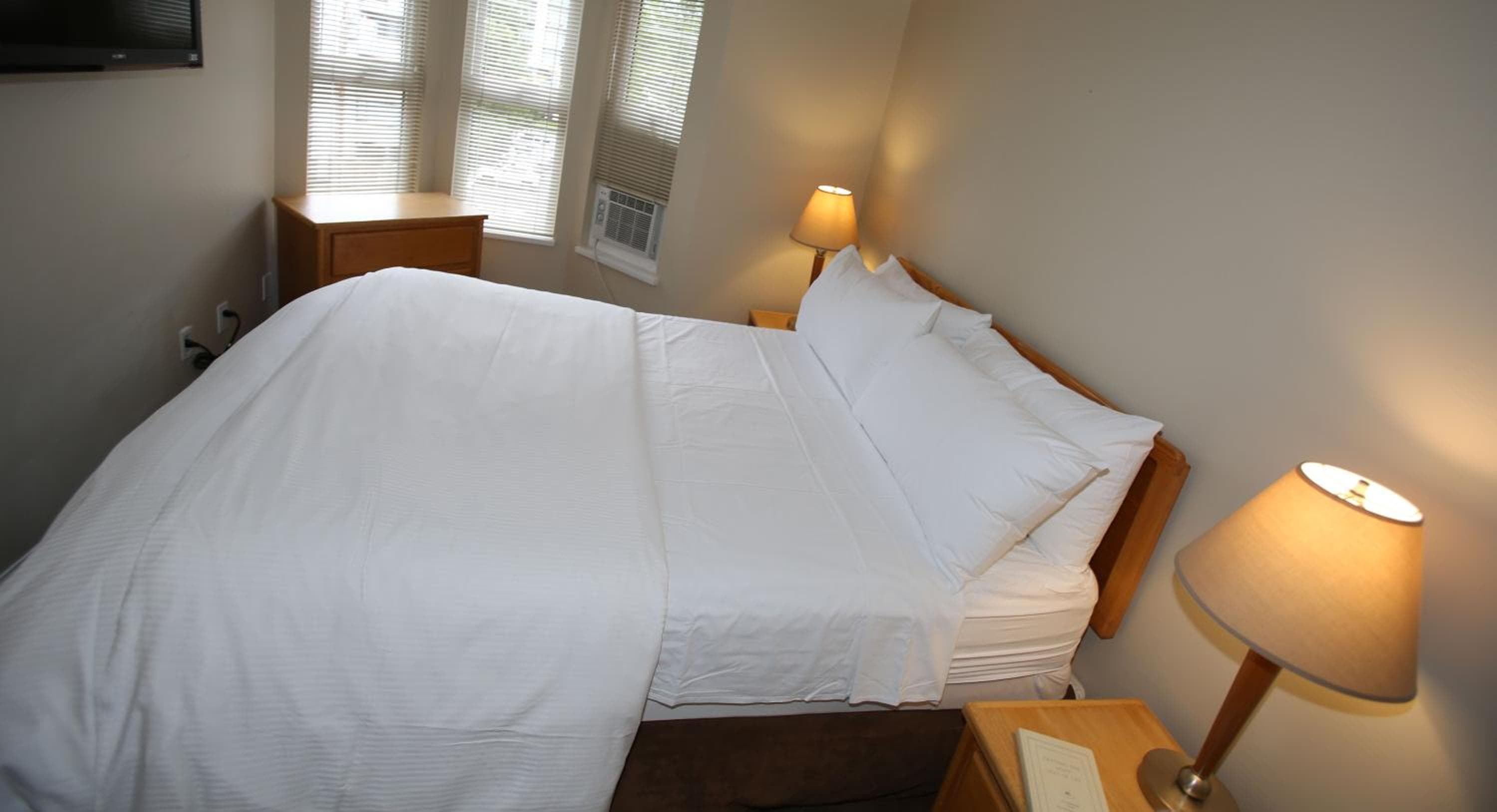 Times Square Suites Hotel, Vancouver, photo 6