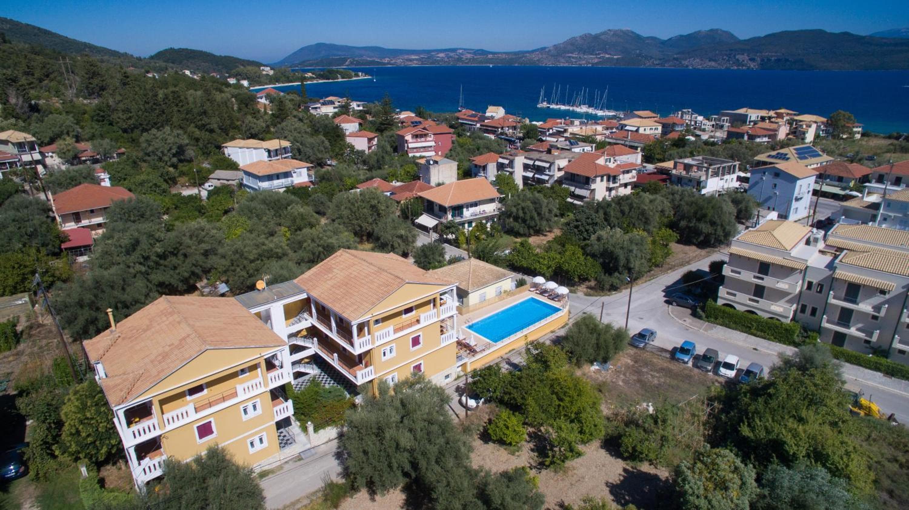 Summertime Inn, Nikiana
