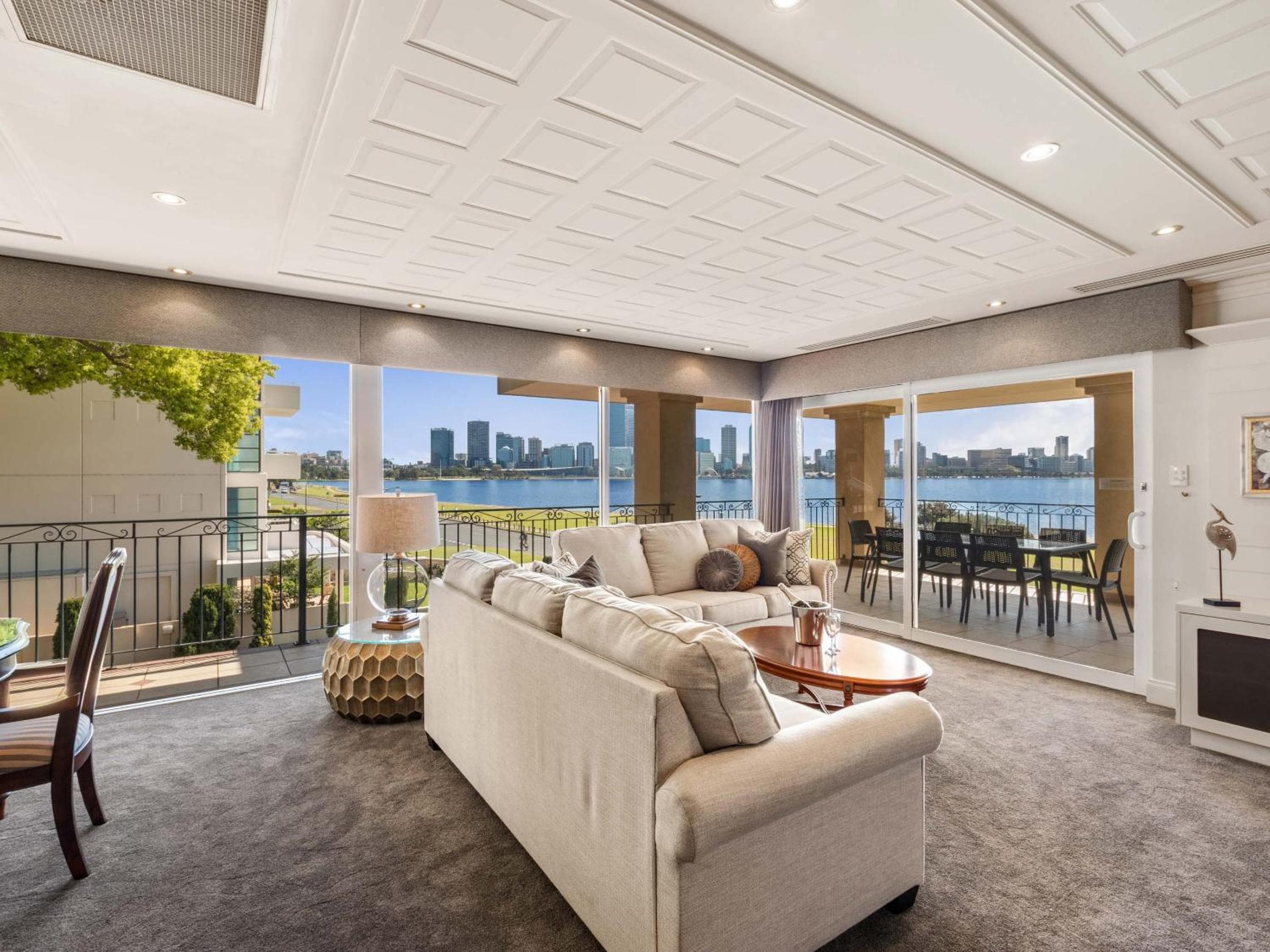 The Peninsula Riverside Serviced Apartments, Perth, photo 4