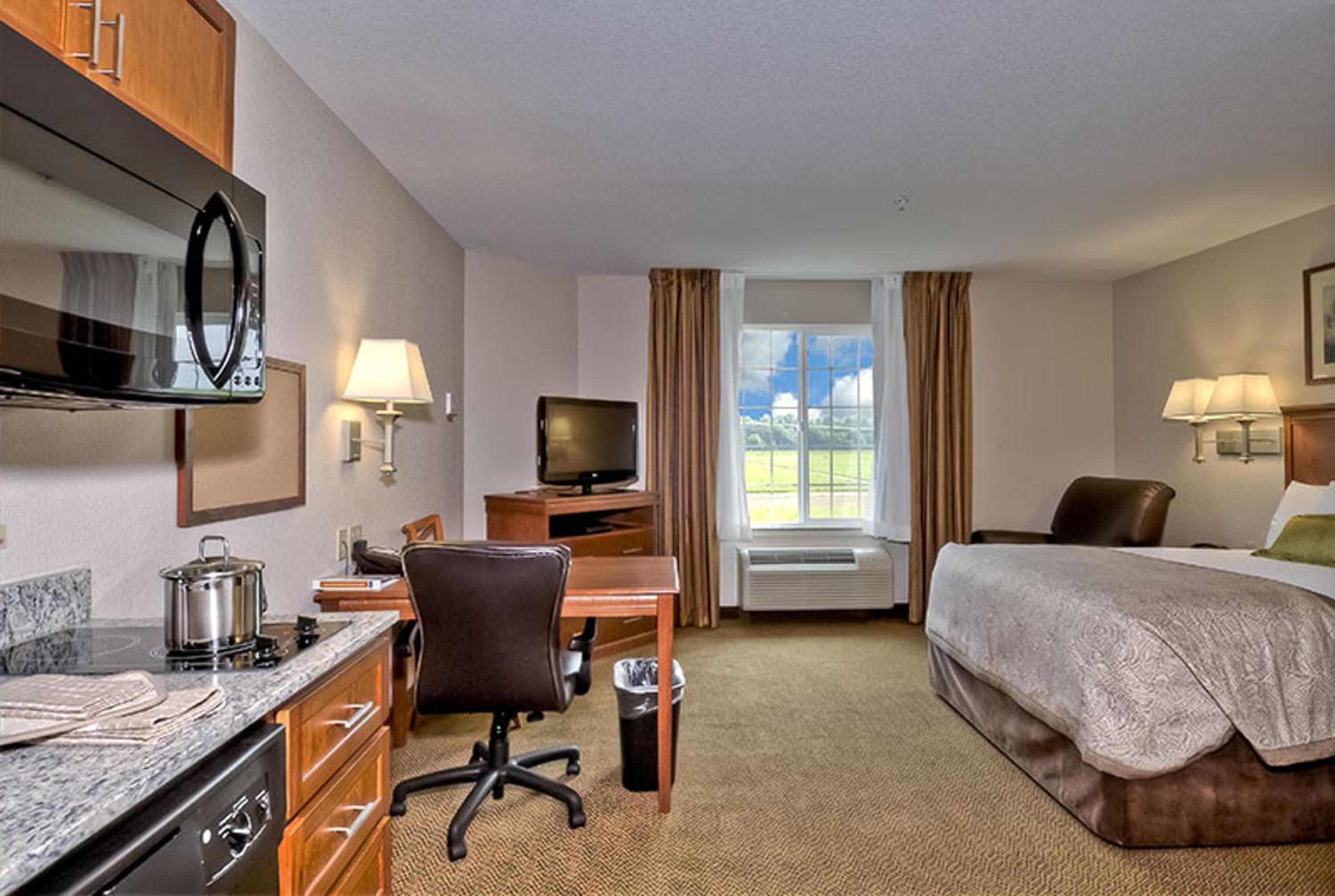 Candlewood Suites Burlington by IHG, photo 4