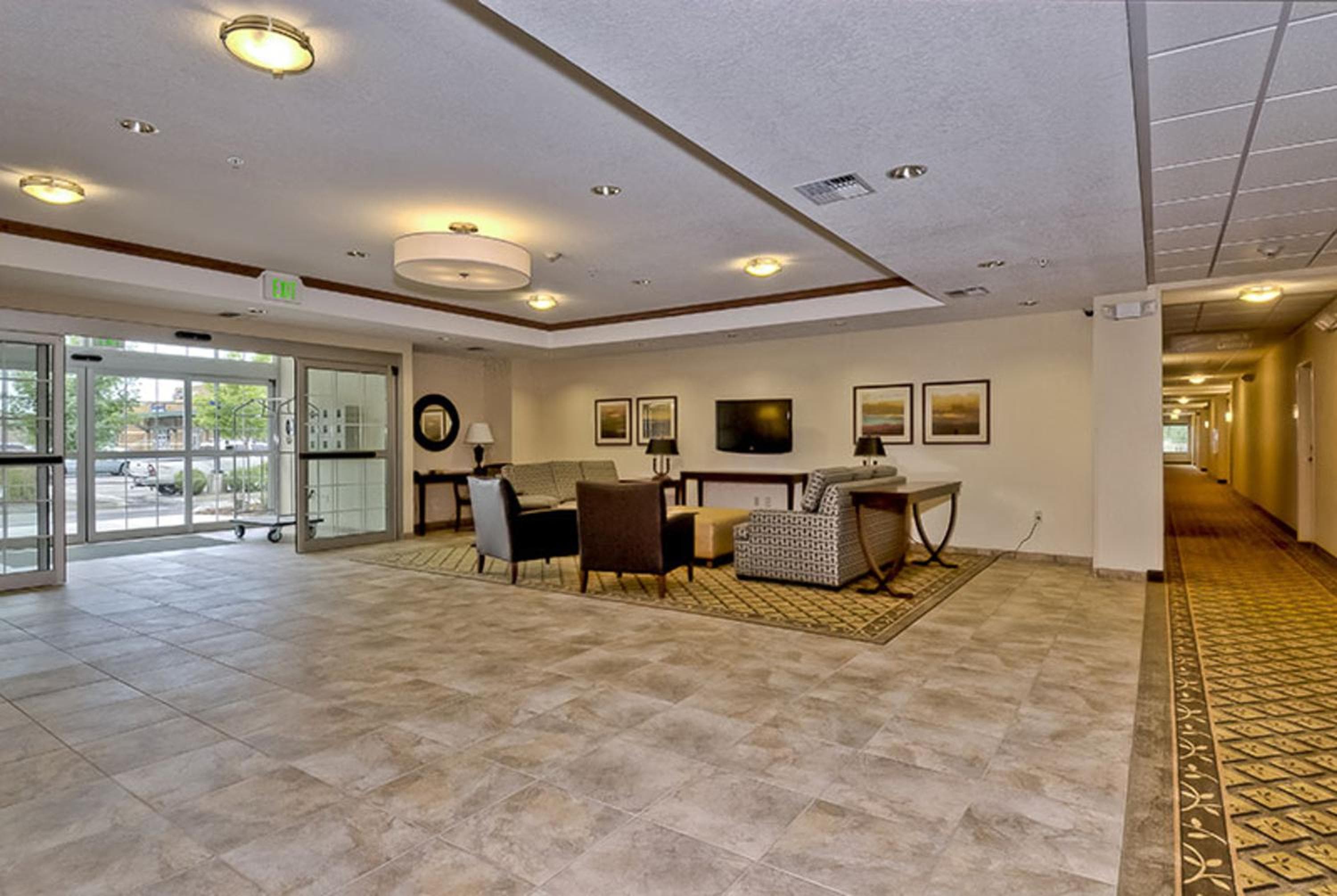 Candlewood Suites Burlington by IHG, Burlington, photo 6