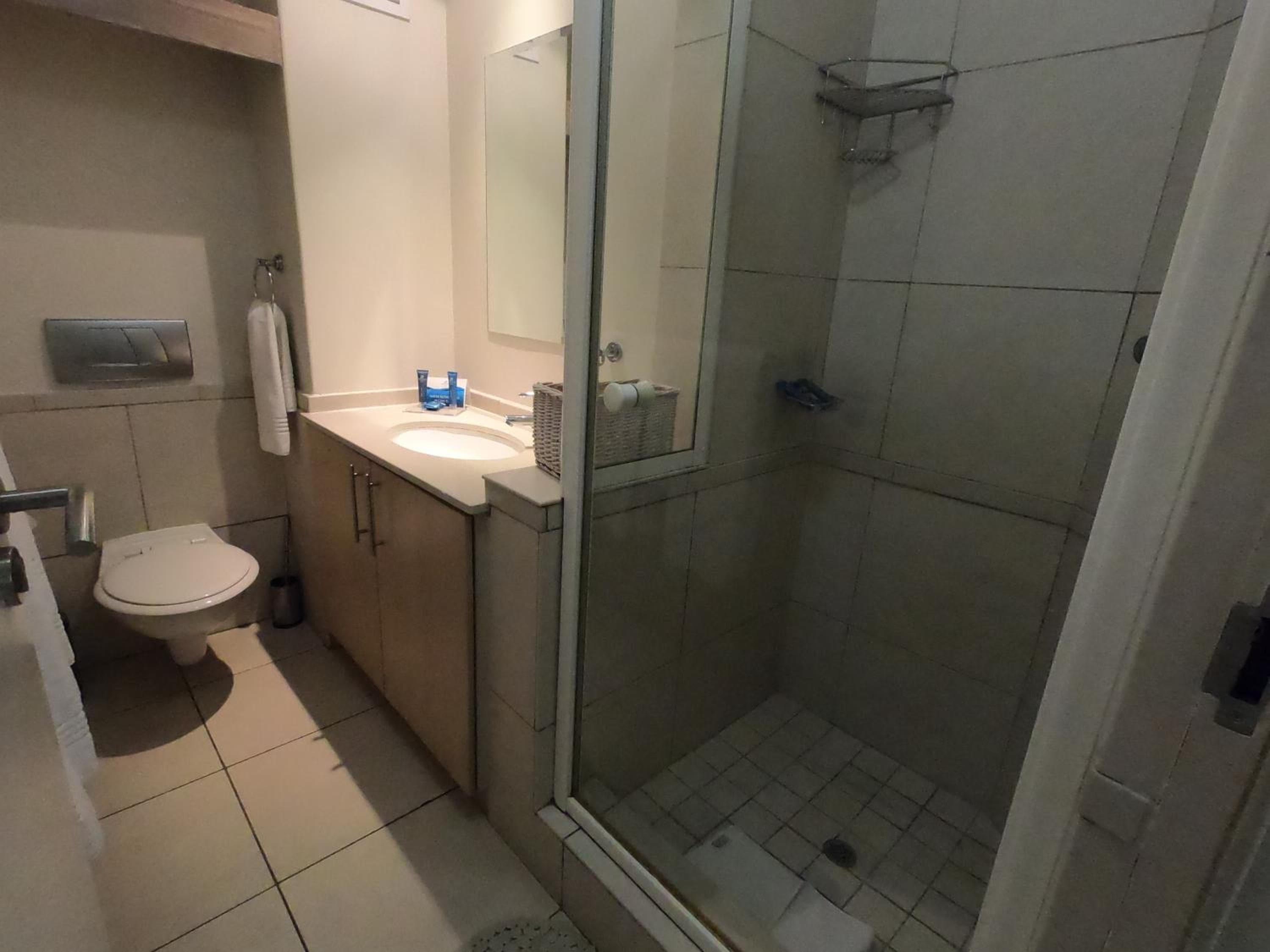 Lagoon Beach Hotel Apartments, Cape Town, photo 5