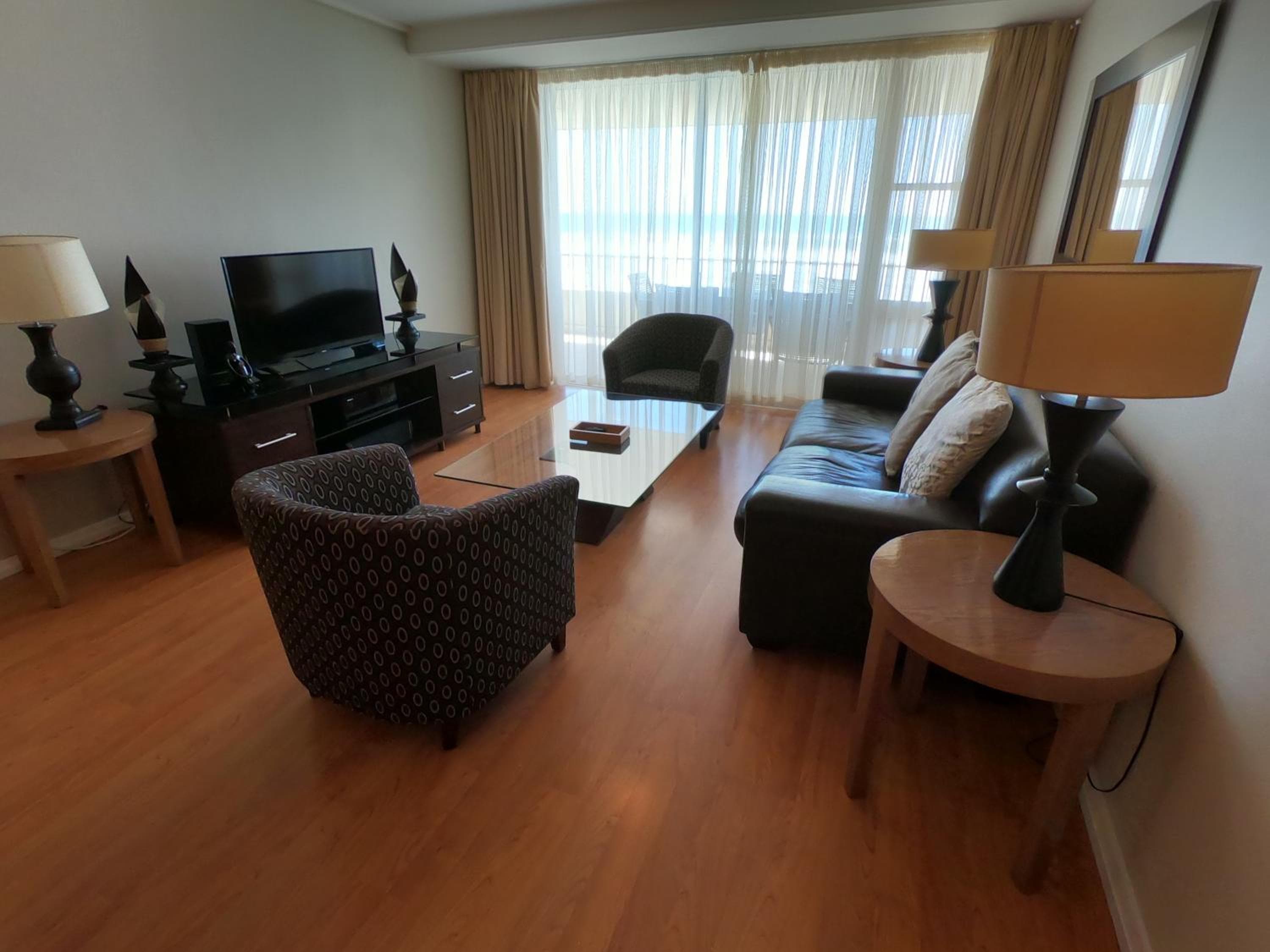 Lagoon Beach Hotel Apartments, Cape Town, photo 3
