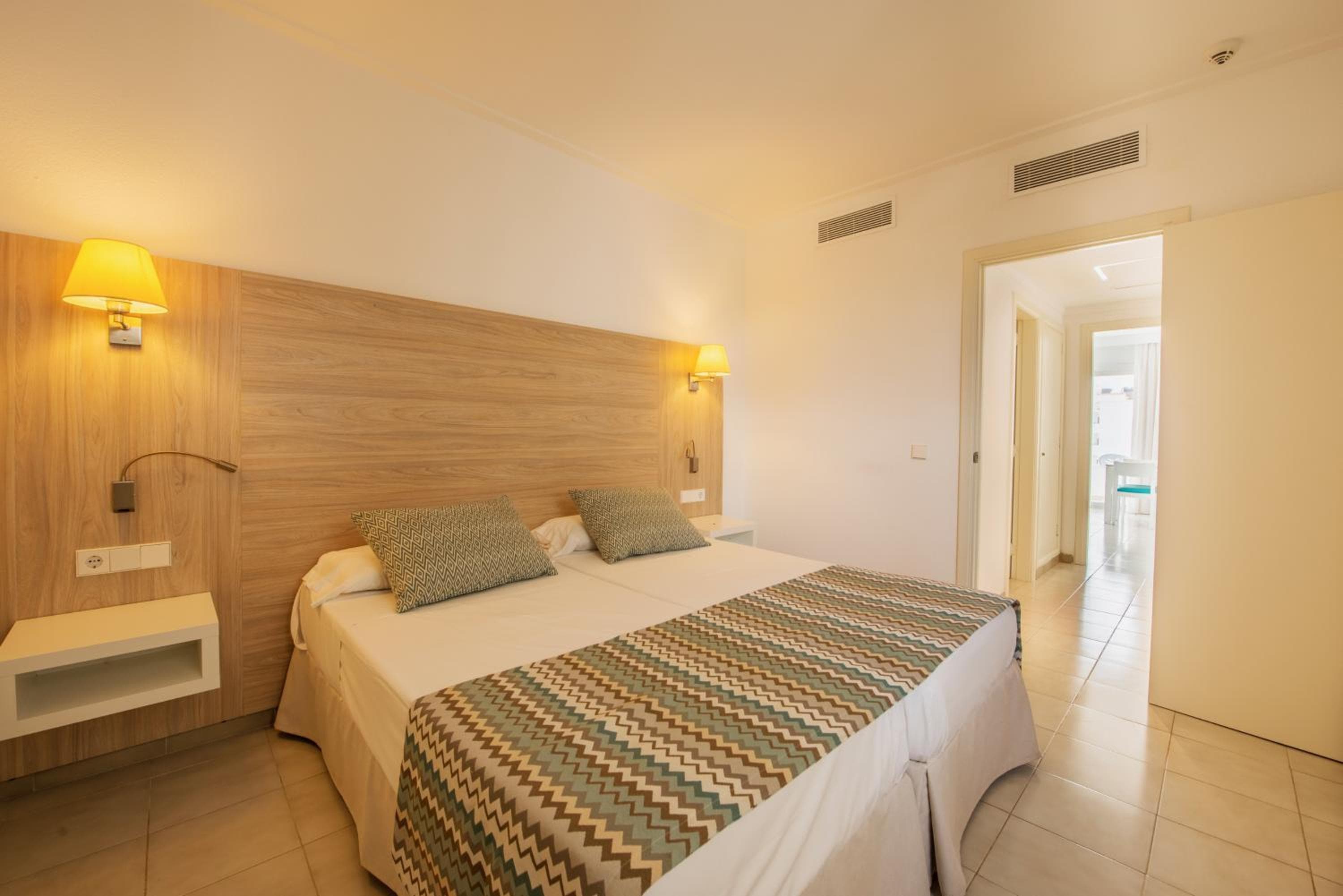 Apartamentos La Santa Maria, Cala Millor, photo 4