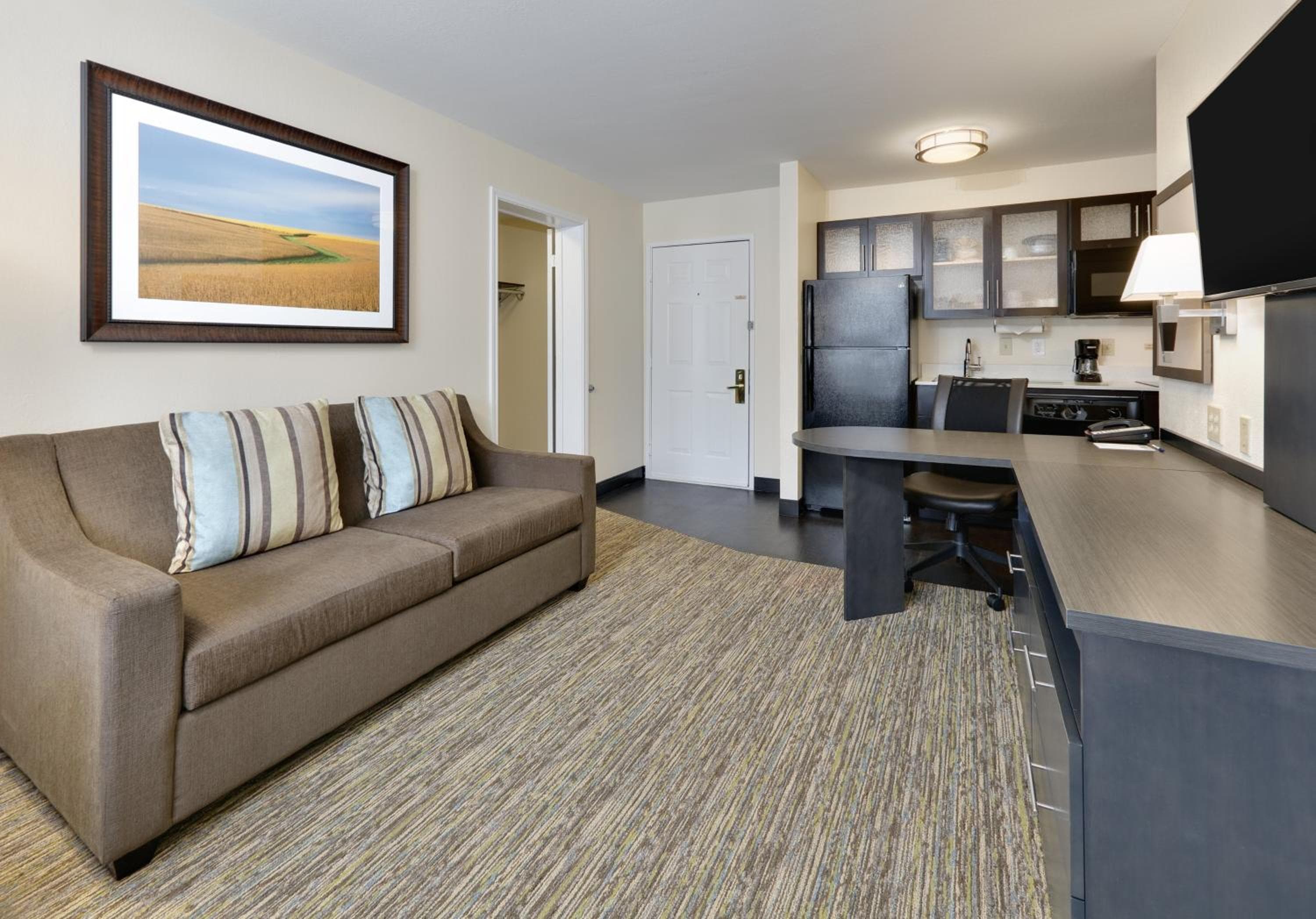 Candlewood Suites Dallas Market Center-Love Field by IHG, Dallas, photo 3