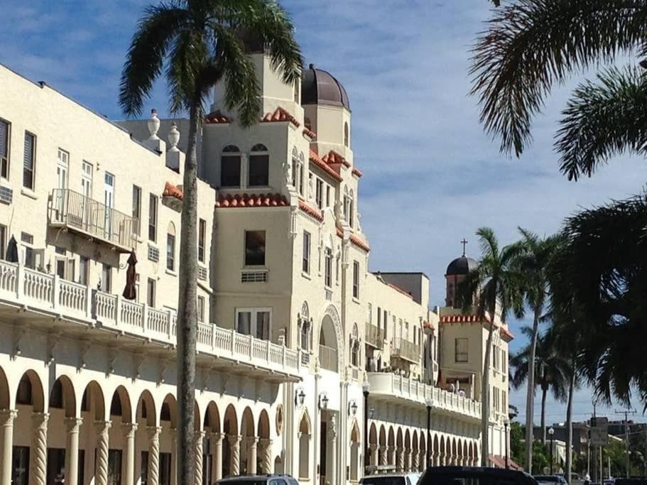 Hemingway Suites at Palm Beach Hotel Island, Palm Beach