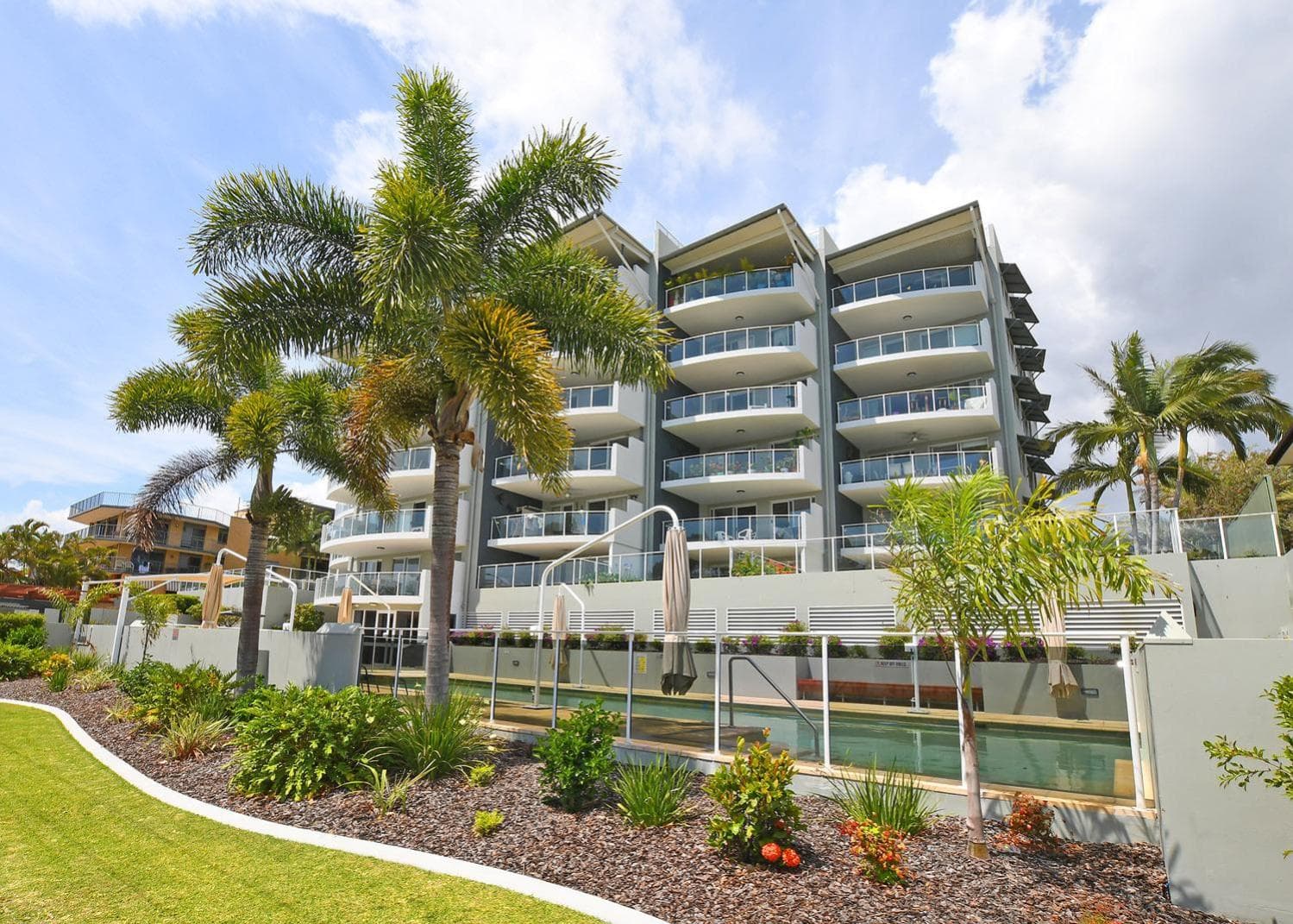 Tingeera Beachfront Apartments, Hervey Bay