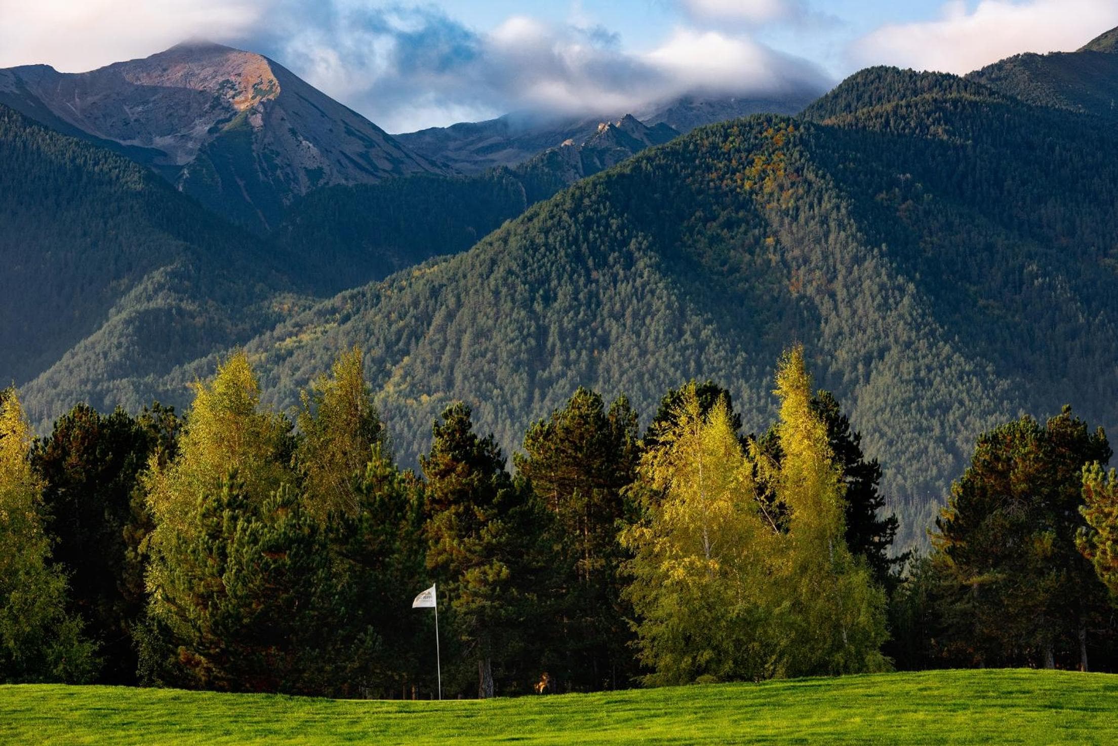 Pirin Golf & Country Club Apartment Complex, Bansko, photo 3