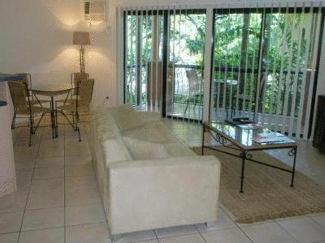 Central Plaza Apartments, Cairns, photo 3