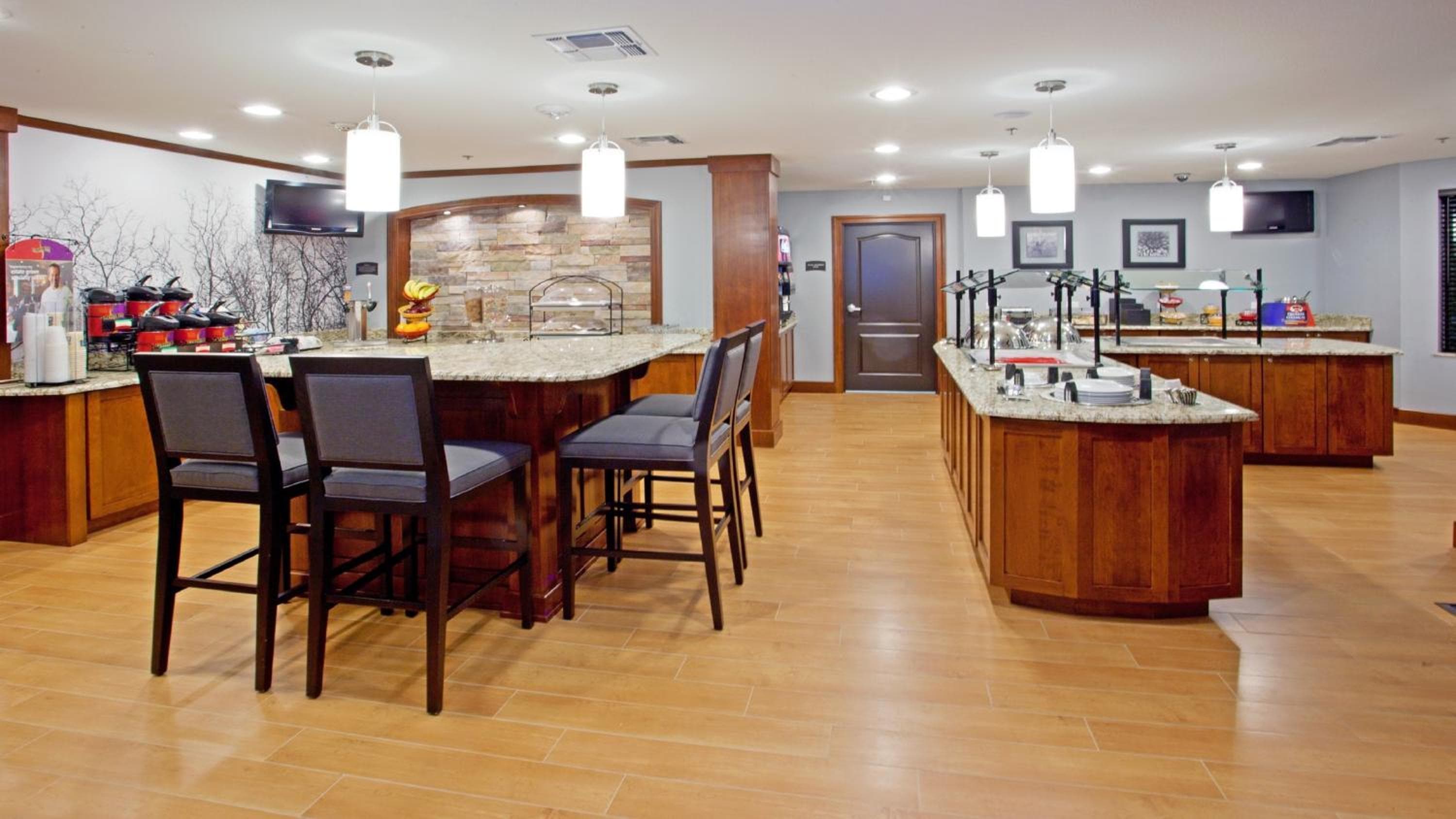 Staybridge Suites - Johnson City by IHG, Johnson City, photo 2