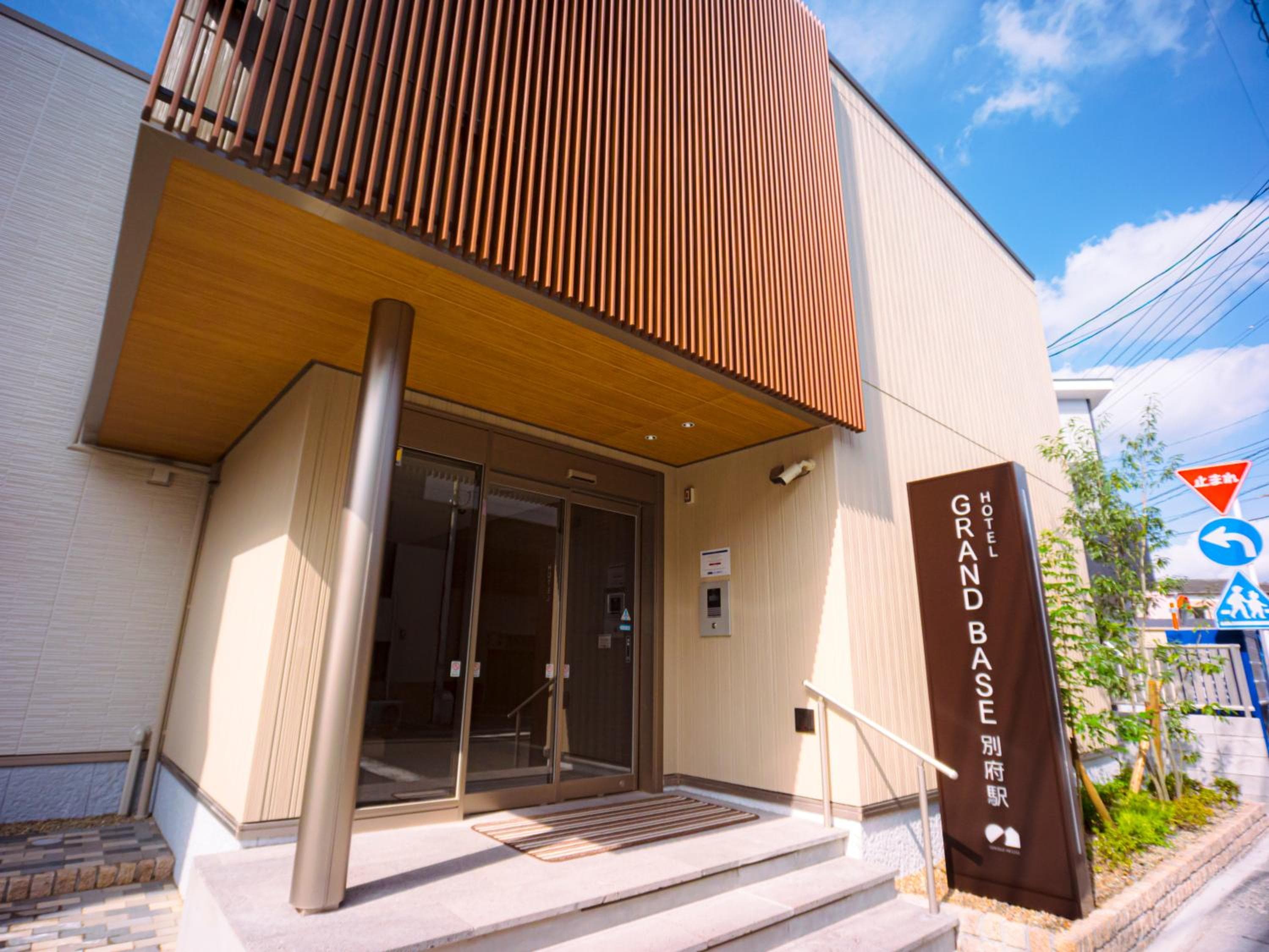 GRAND BASE Beppueki, Beppu