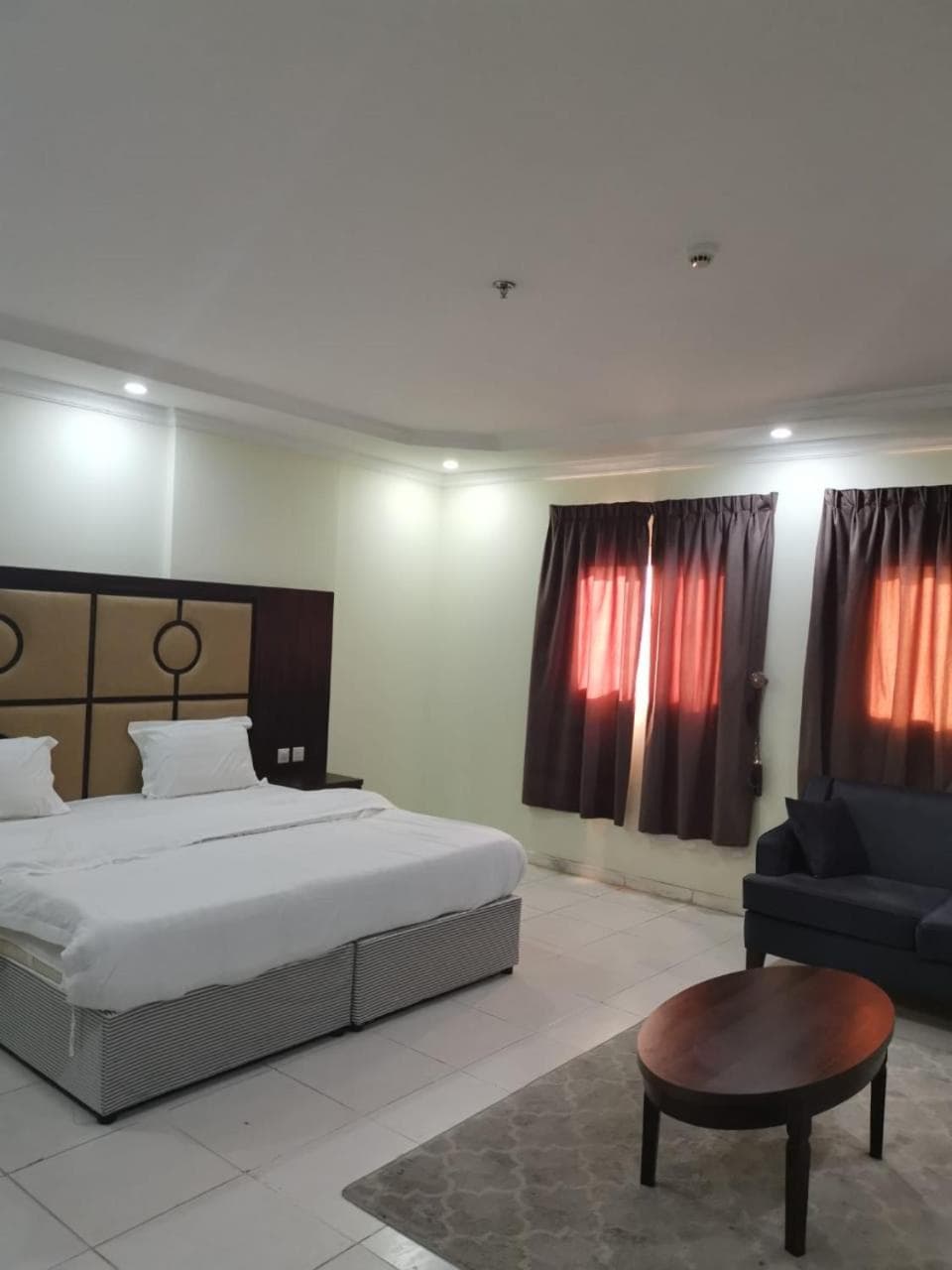 شقق دخيل بن نقا بن شنيشيل الرحيلي للشقق المخدومة, Al Madinah, photo 4
