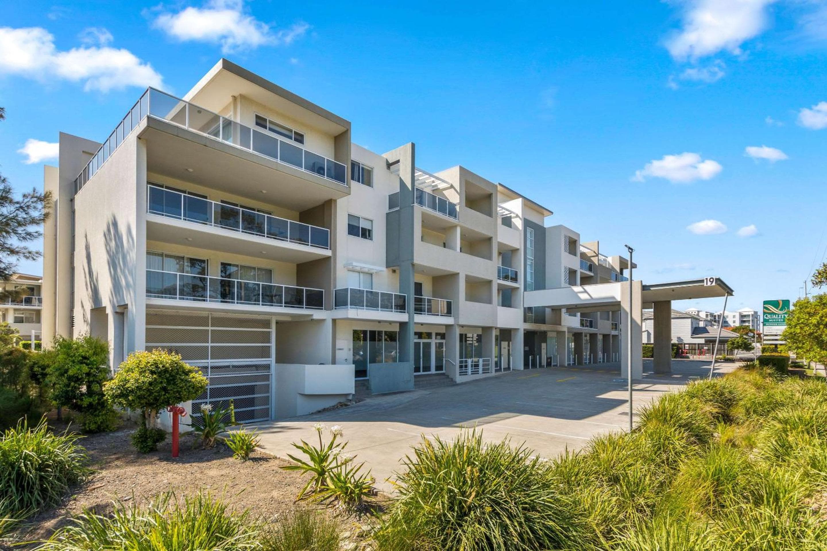 Quality Suites Pioneer Sands, Wollongong