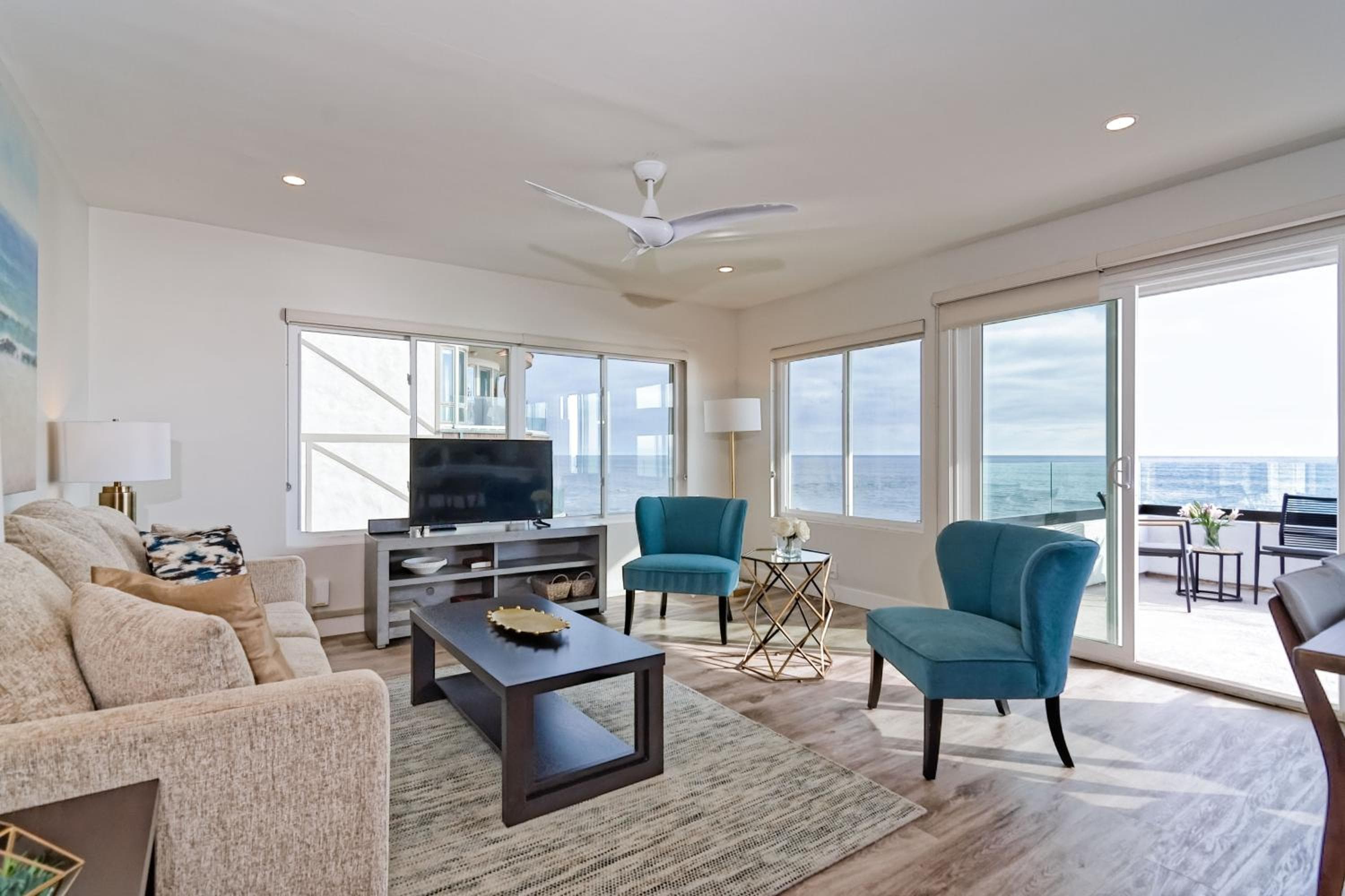 Ocean Villas Beach Front, Carlsbad, photo 6