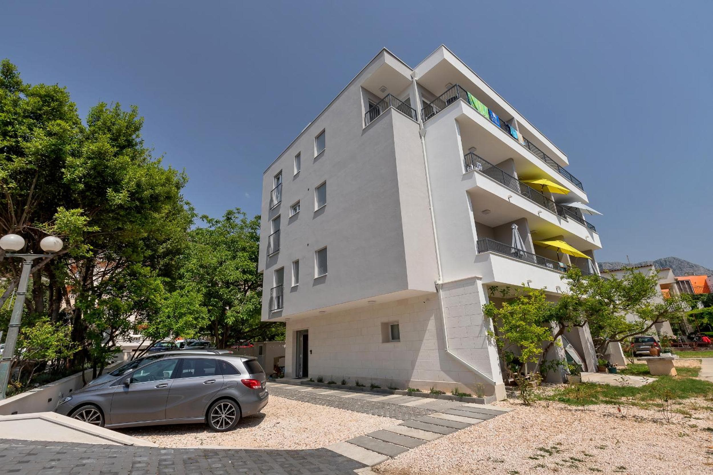 Emilia Lofts, Tučepi