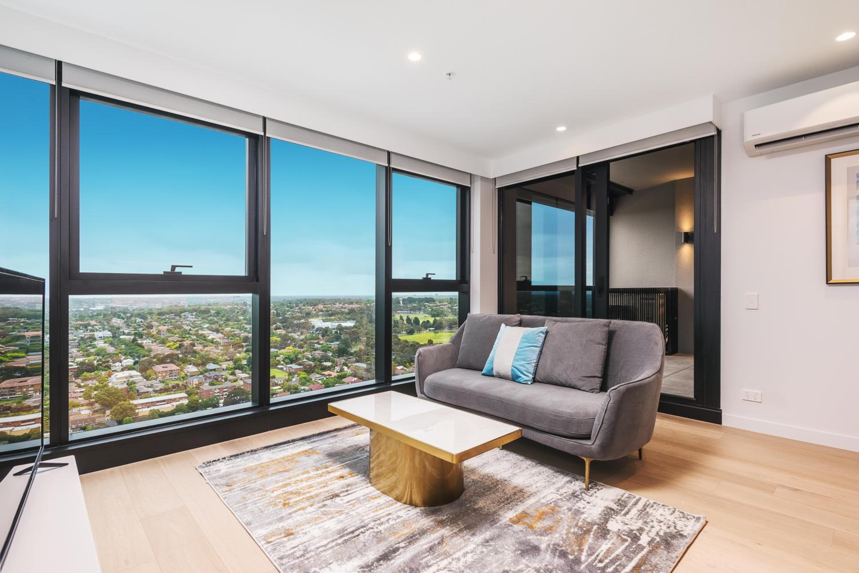 Sky One Apartments by CLLIX, Box Hill, photo 3