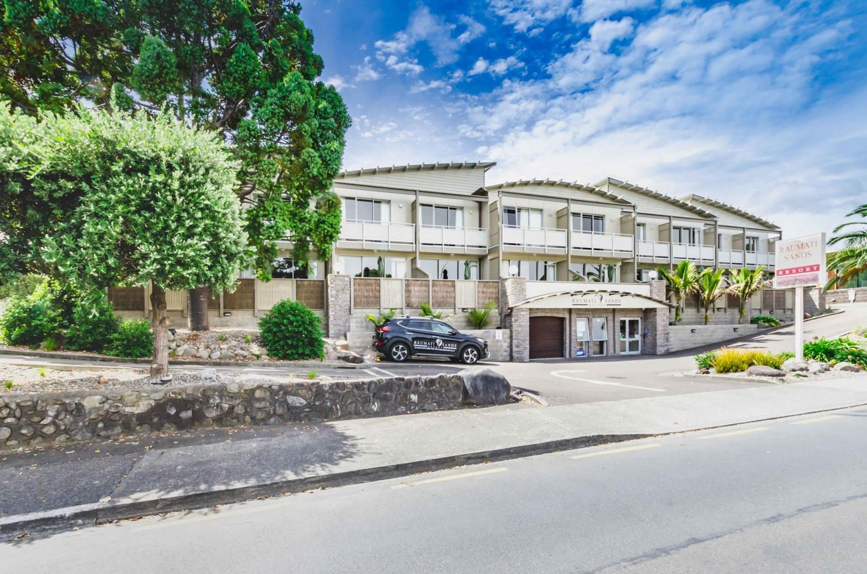 Raumati Sands Resort, Paraparaumu Beach