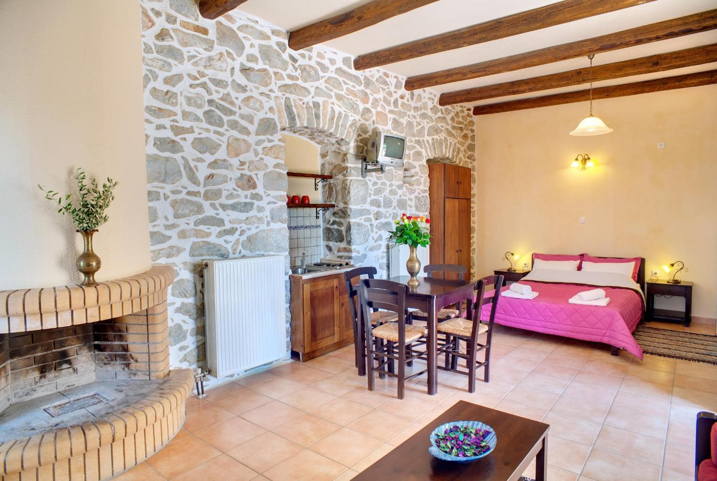 Guesthouse Toxotis, Pirgos Dhirou, photo 2
