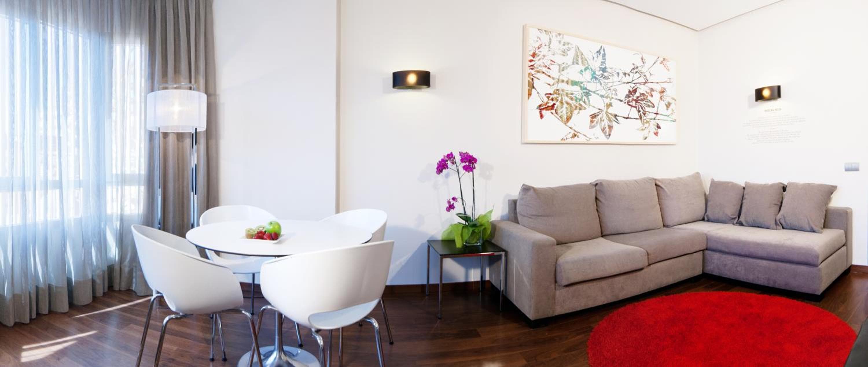 Apartosuites Jardines de Sabatini, Madrid, photo 6