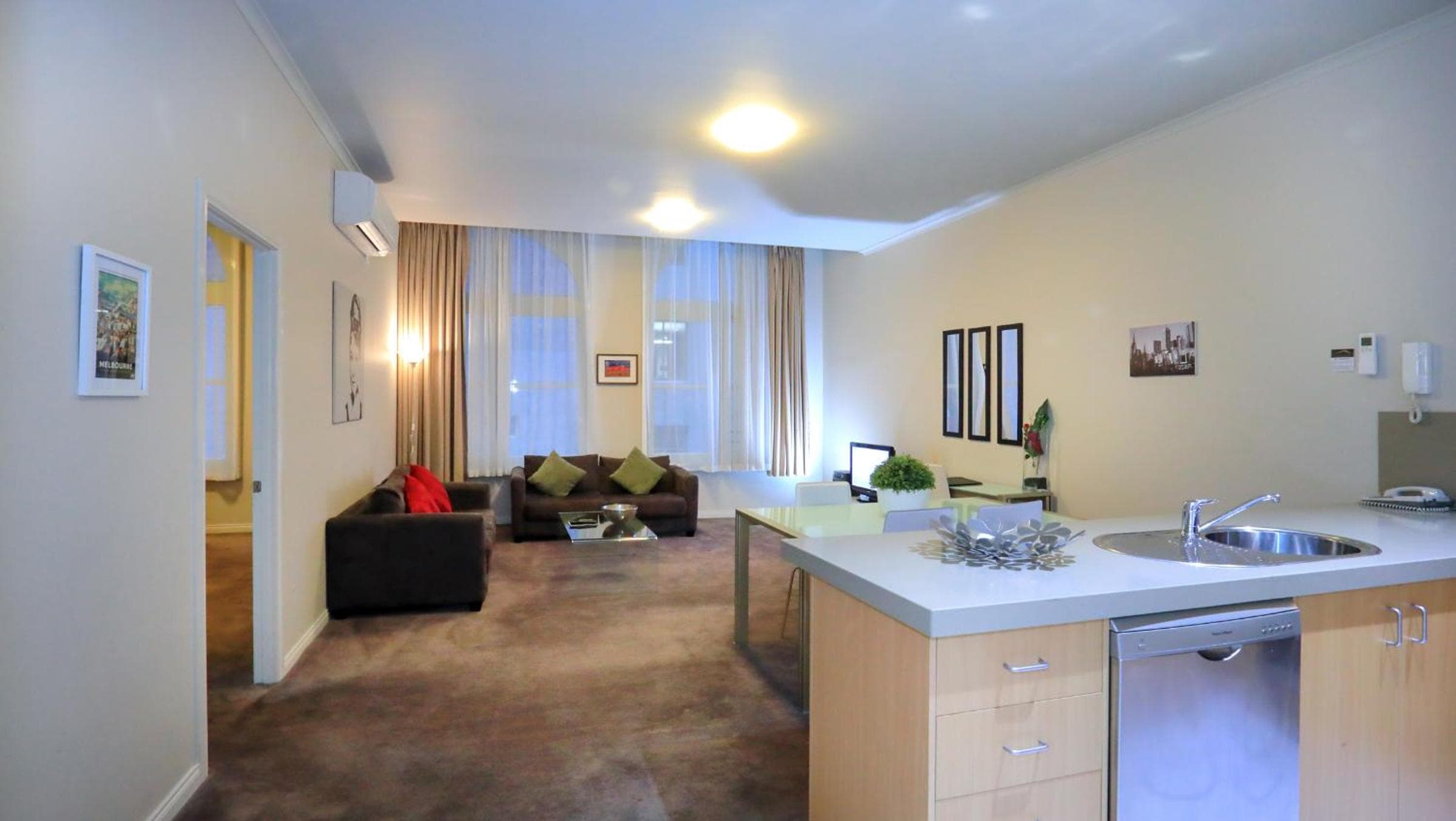Hotel room at Flinders Landing Apartments